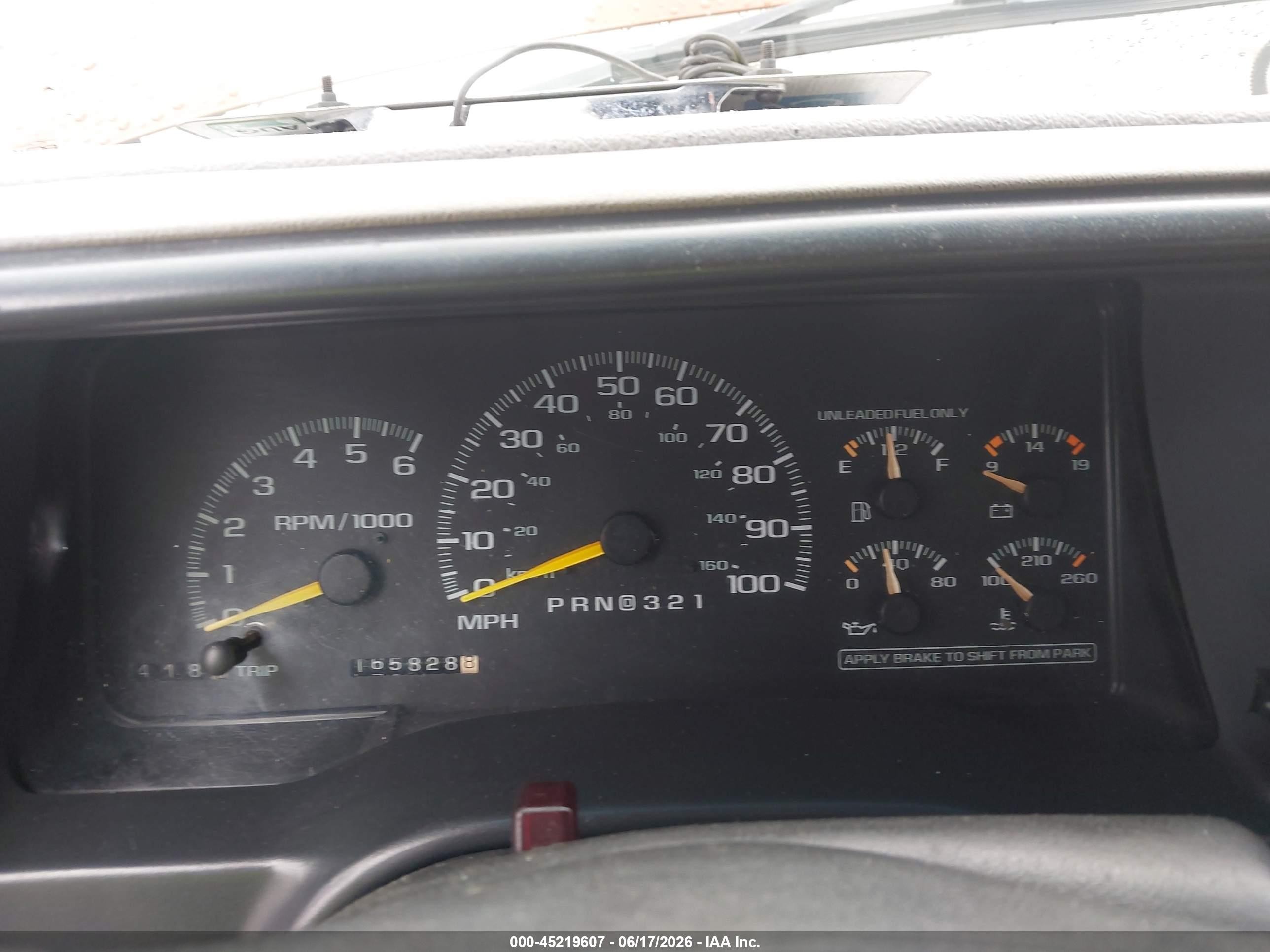 1998 Chevrolet C1500 Fleetside Orange vin: 2GCEC19R5W1191559