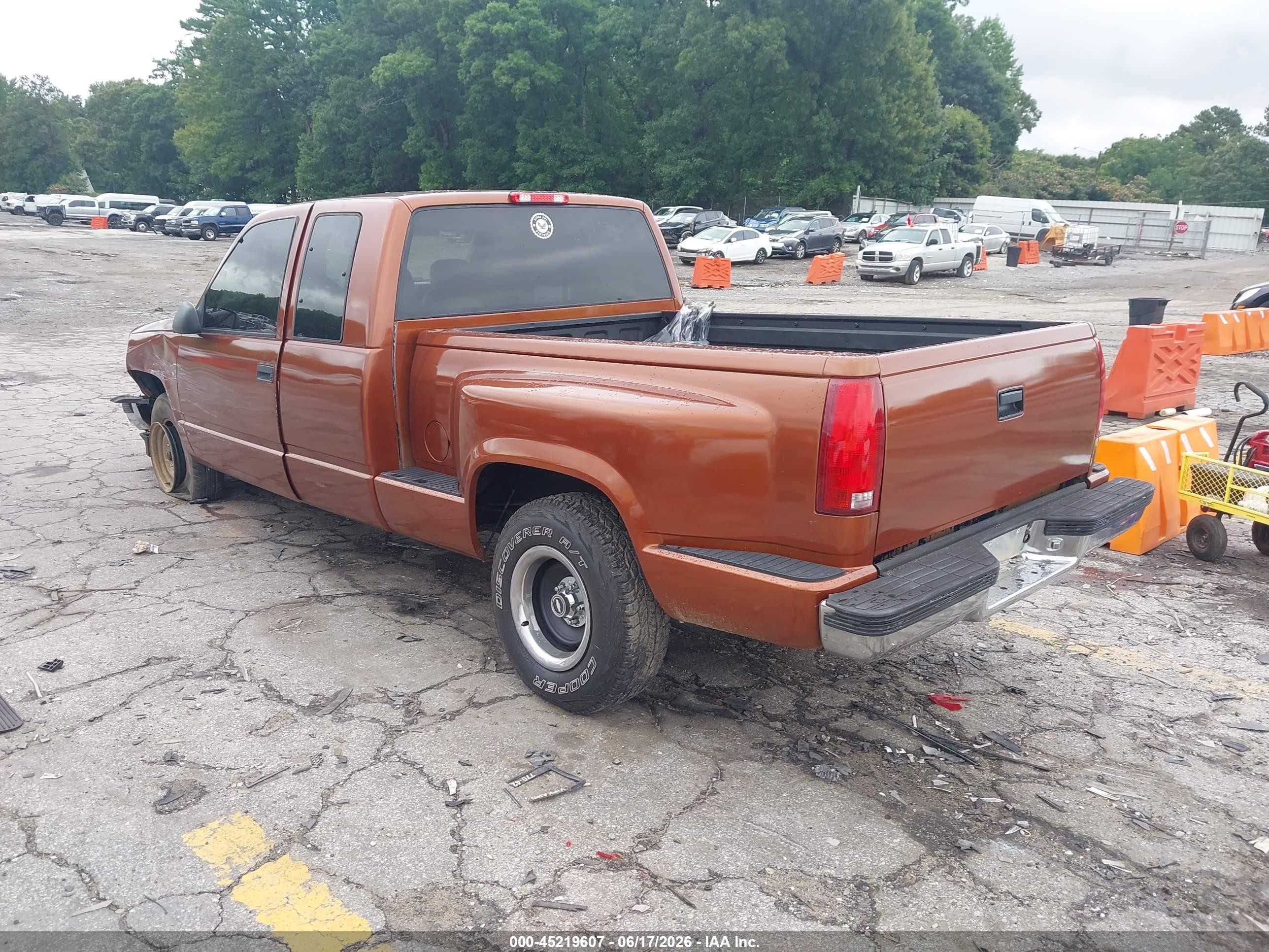 1998 Chevrolet C1500 Fleetside Orange vin: 2GCEC19R5W1191559