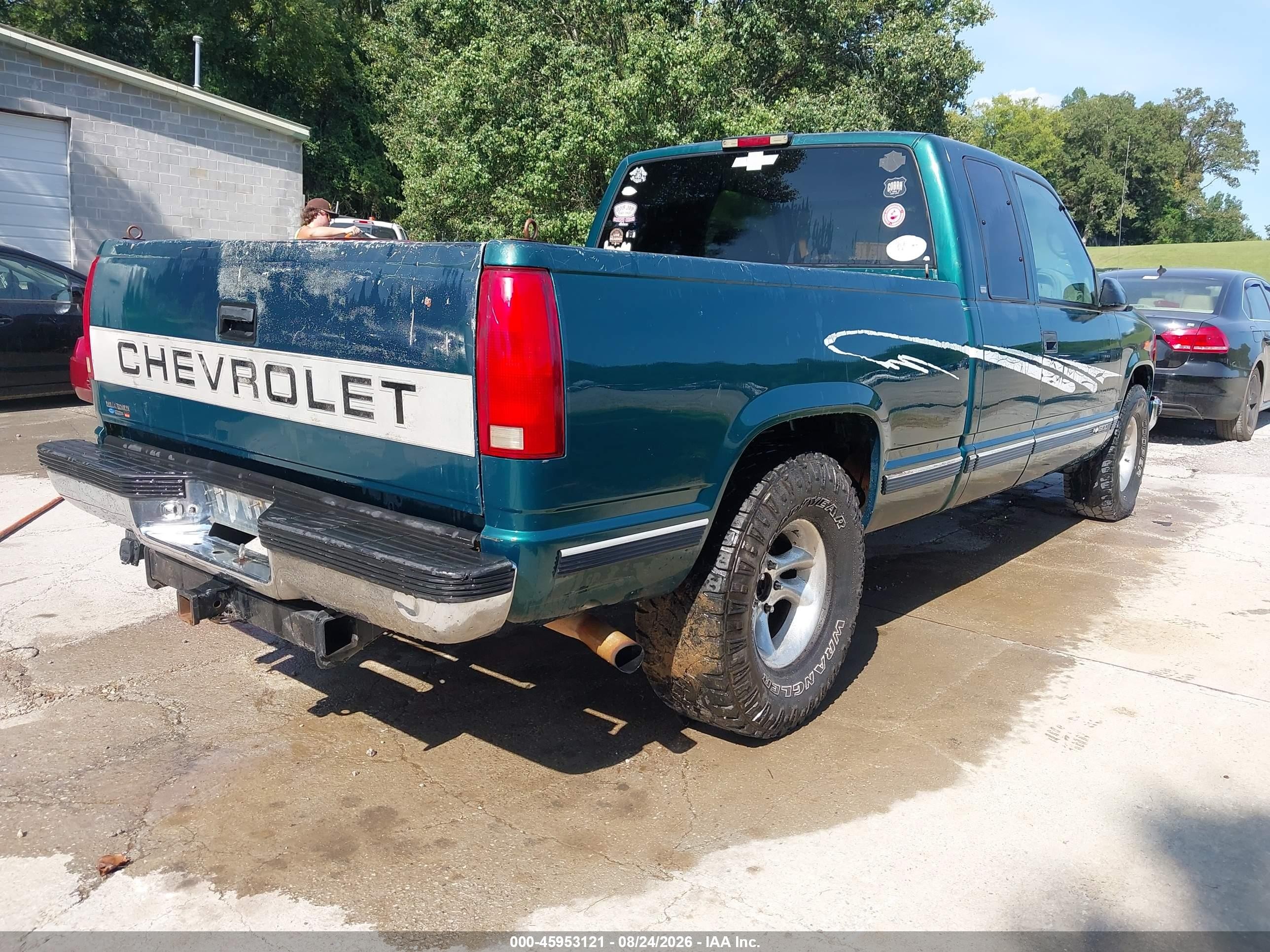 1997 Chevrolet C1500 Fleetside Green vin: 2GCEC19R6V1216452