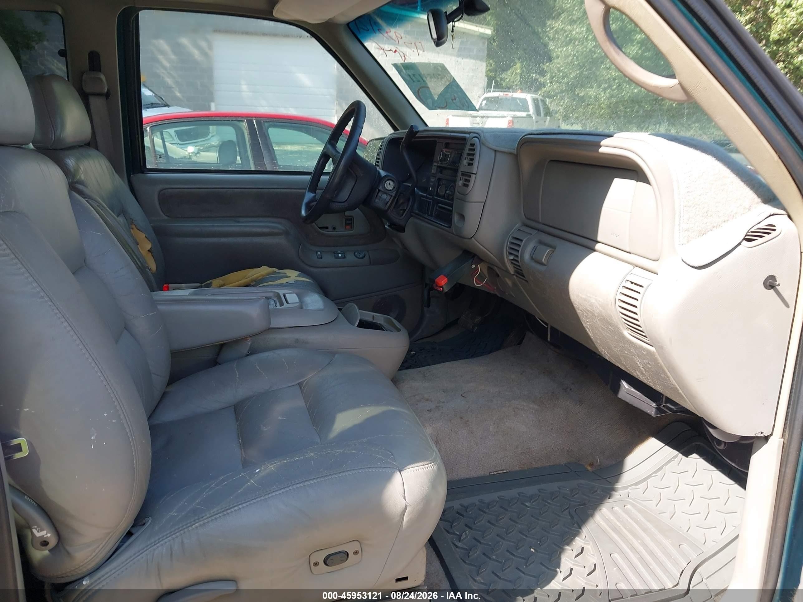 1997 Chevrolet C1500 Fleetside Green vin: 2GCEC19R6V1216452
