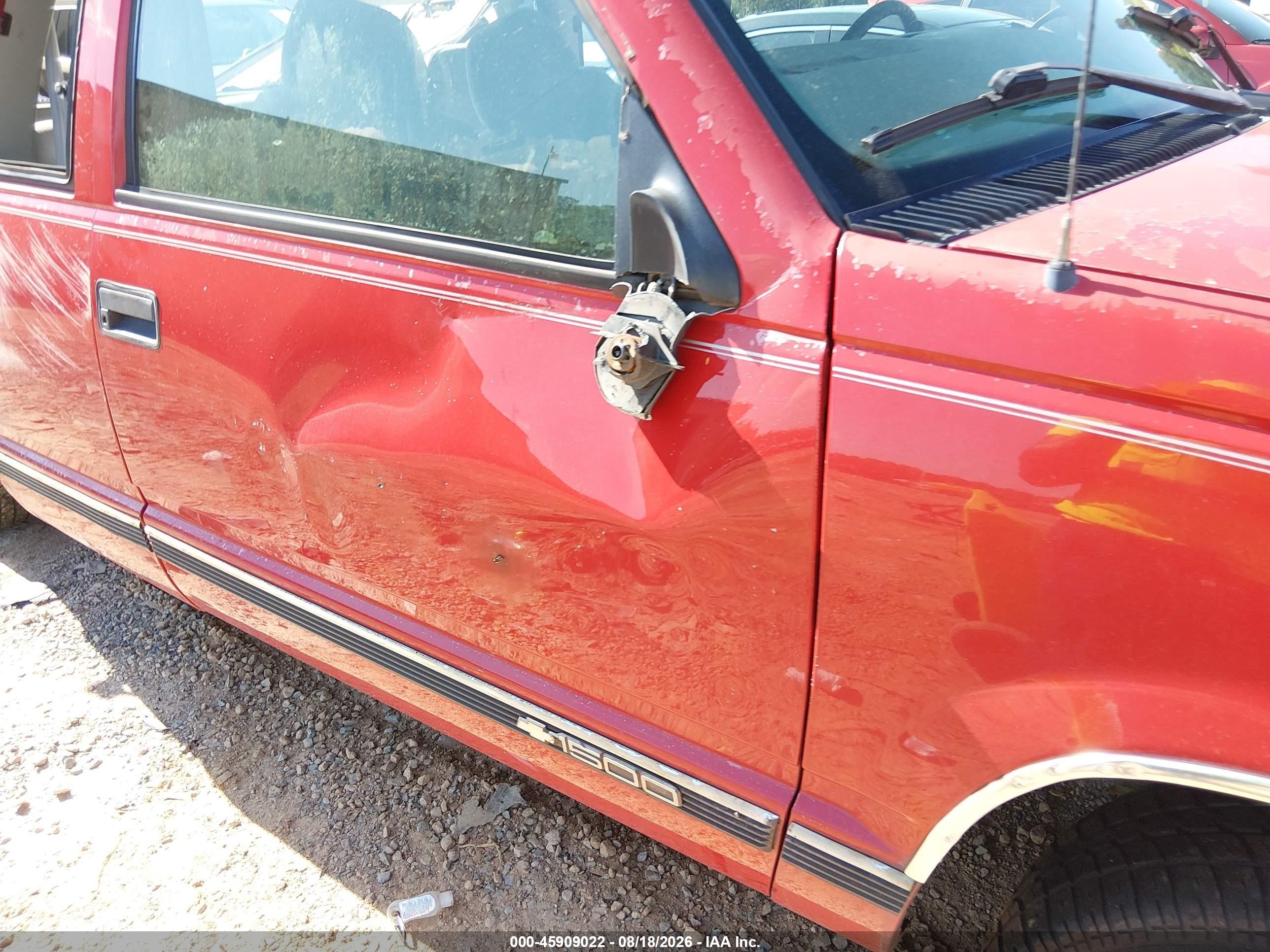 1997 Chevrolet C1500 Fleetside Red vin: 2GCEC19R6V1266719