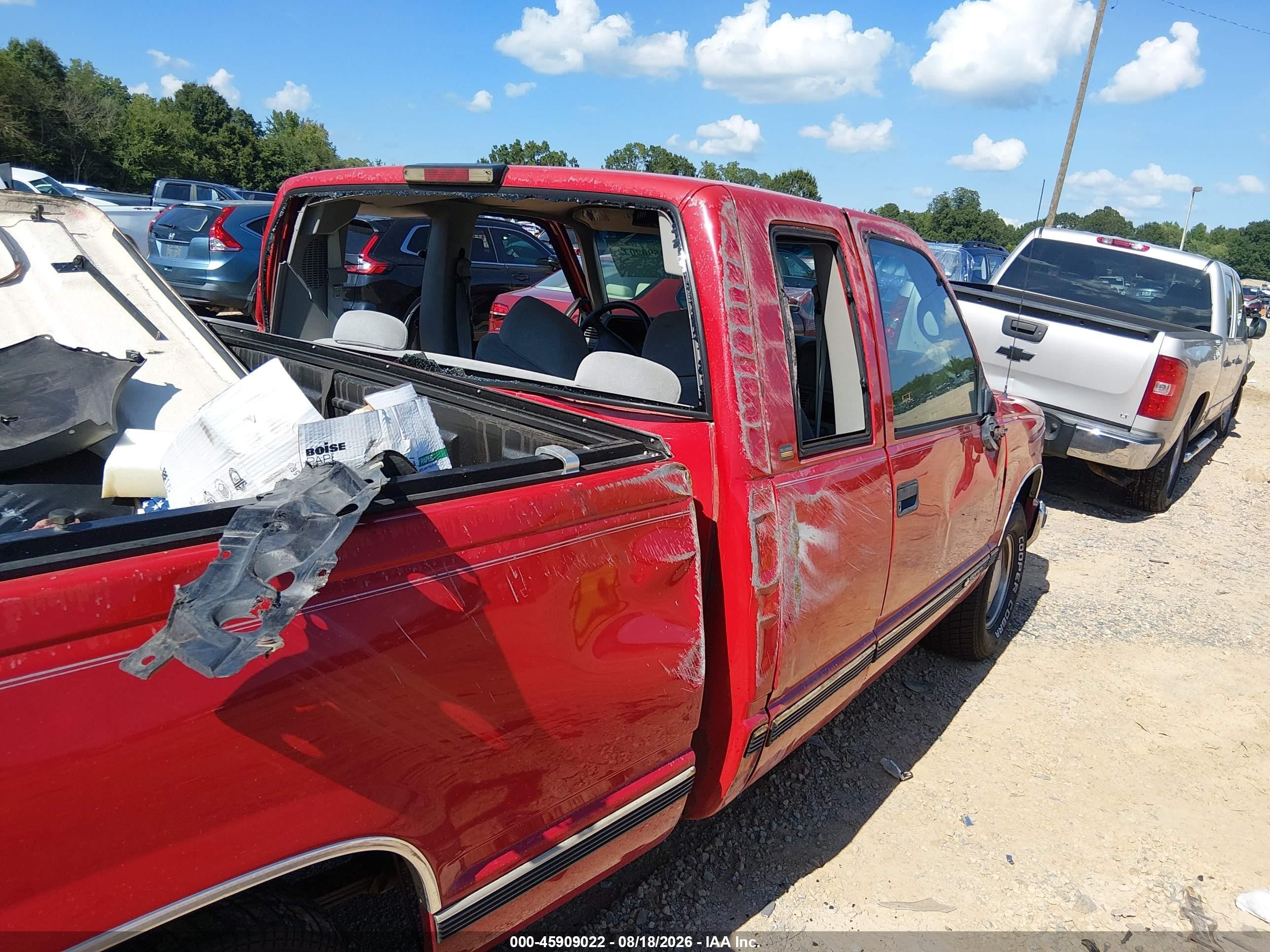 1997 Chevrolet C1500 Fleetside Red vin: 2GCEC19R6V1266719