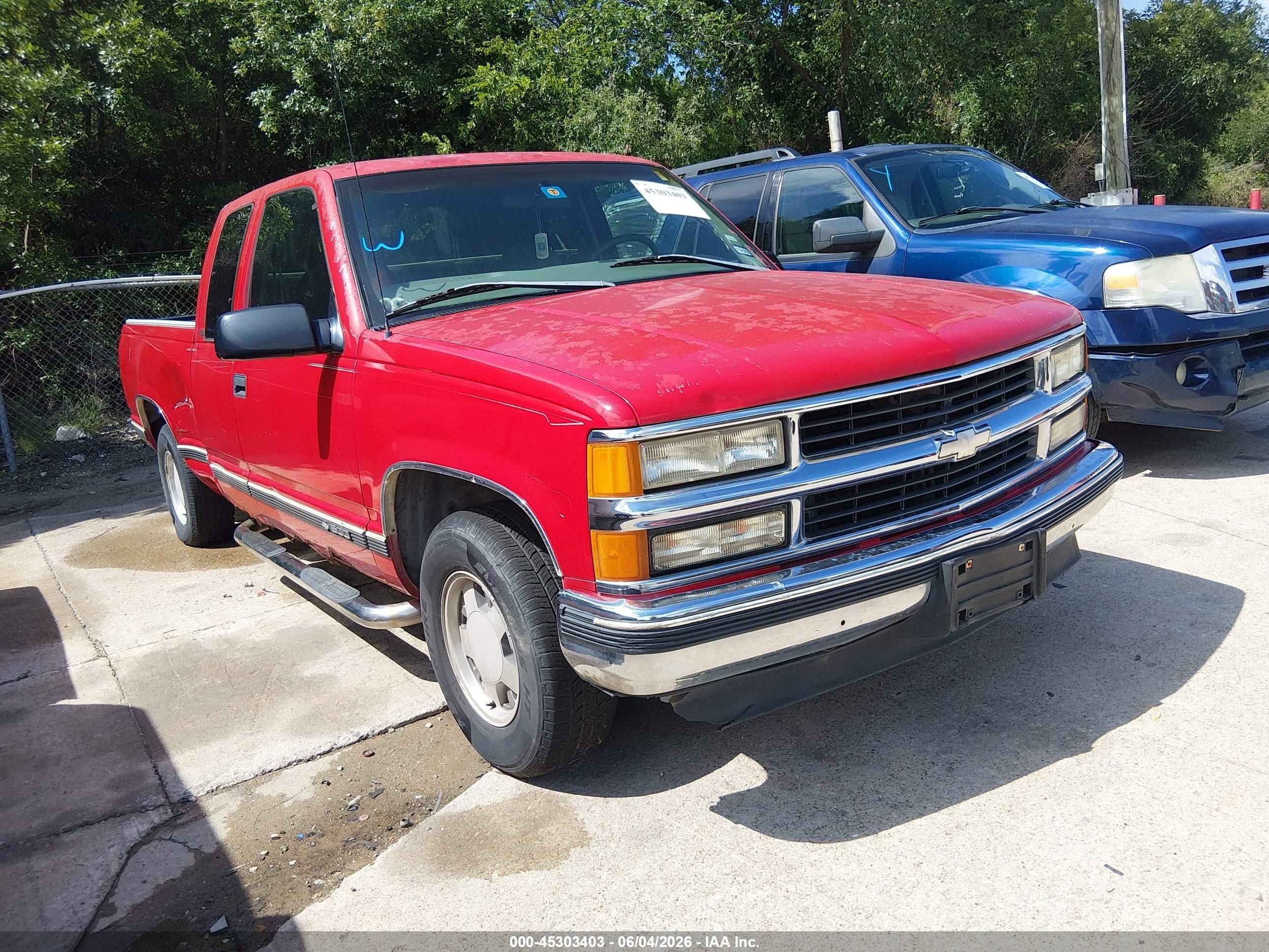 1998 Chevrolet C1500 Fleetside Red vin: 2GCEC19R6W1184538