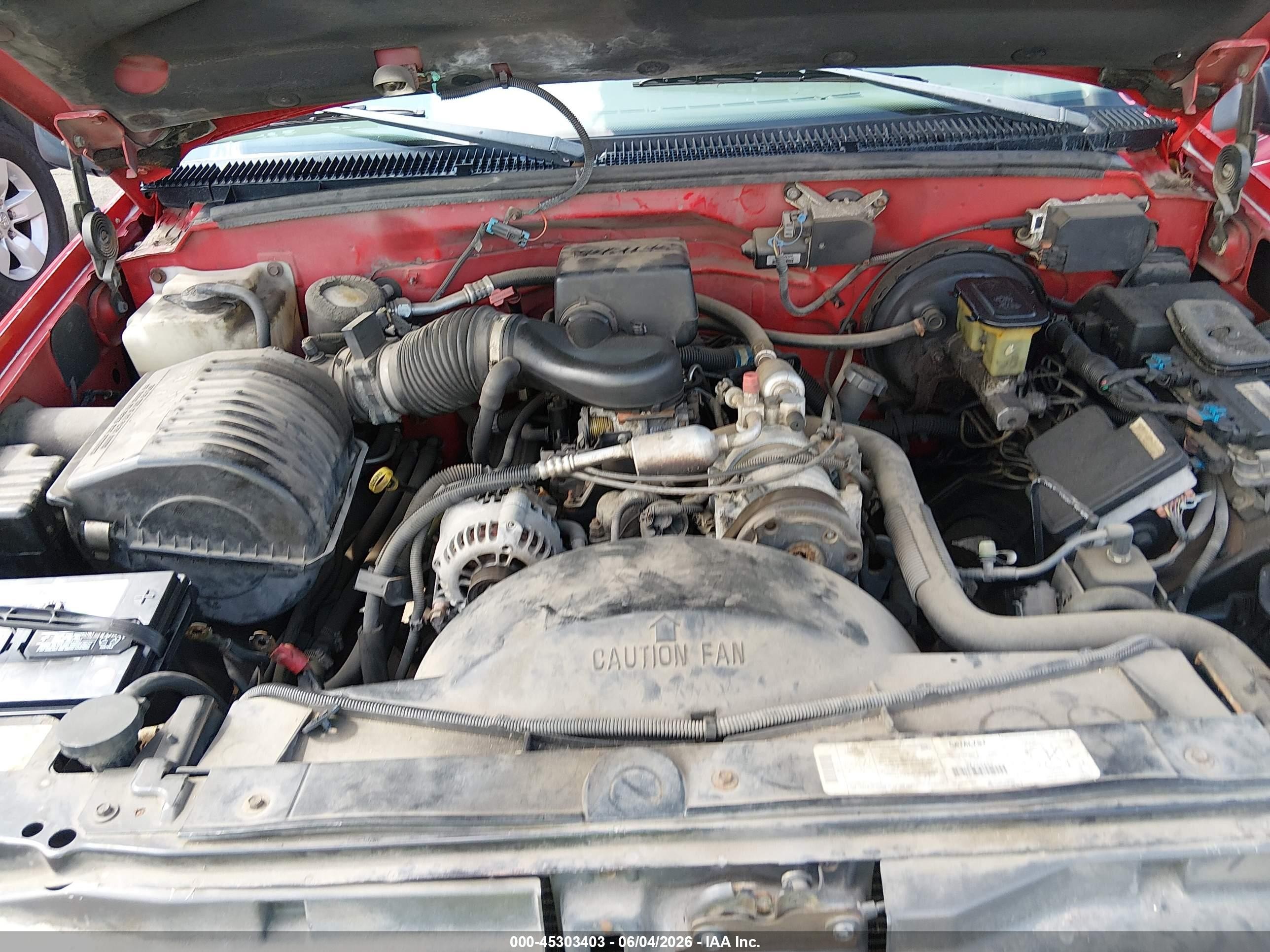 1998 Chevrolet C1500 Fleetside Red vin: 2GCEC19R6W1184538