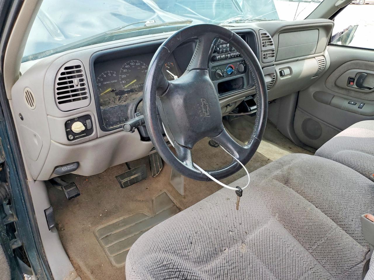 1998 Chevrolet Gmt-400 C1500 Зеленый vin: 2GCEC19R7W1140483