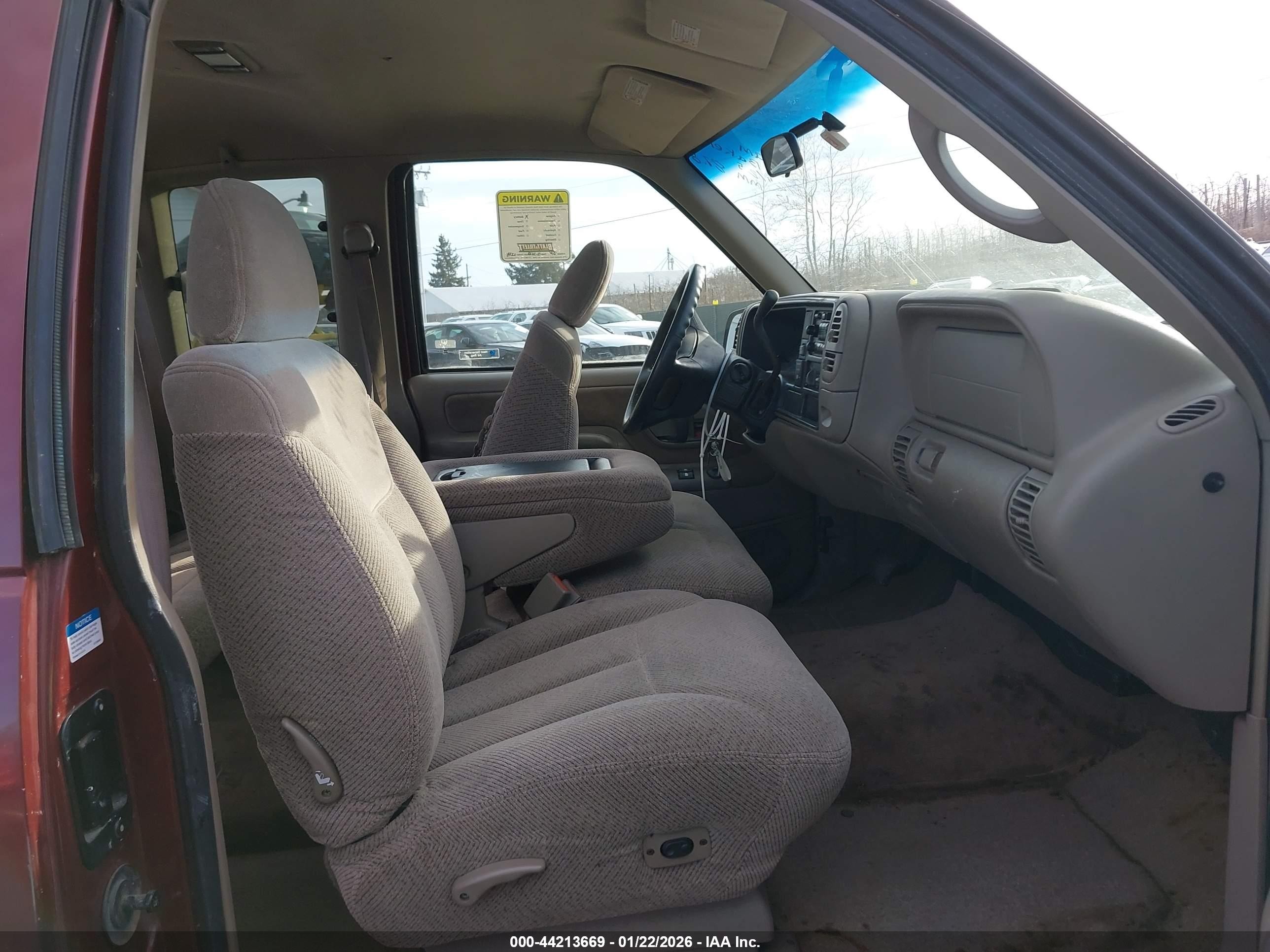 1998 Chevrolet C1500 Fleetside Burgundy vin: 2GCEC19R7W1160362