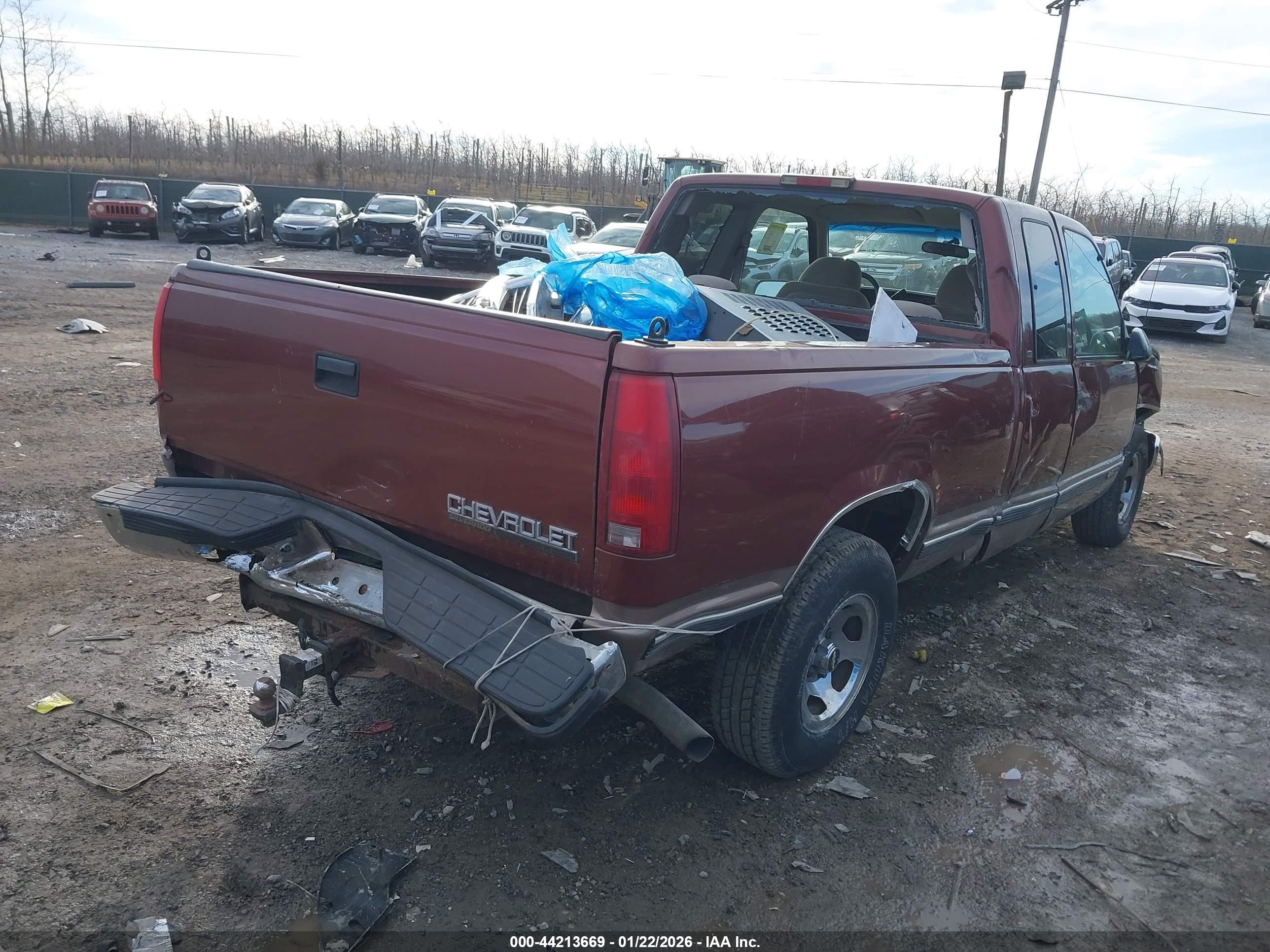 1998 Chevrolet C1500 Fleetside Burgundy vin: 2GCEC19R7W1160362