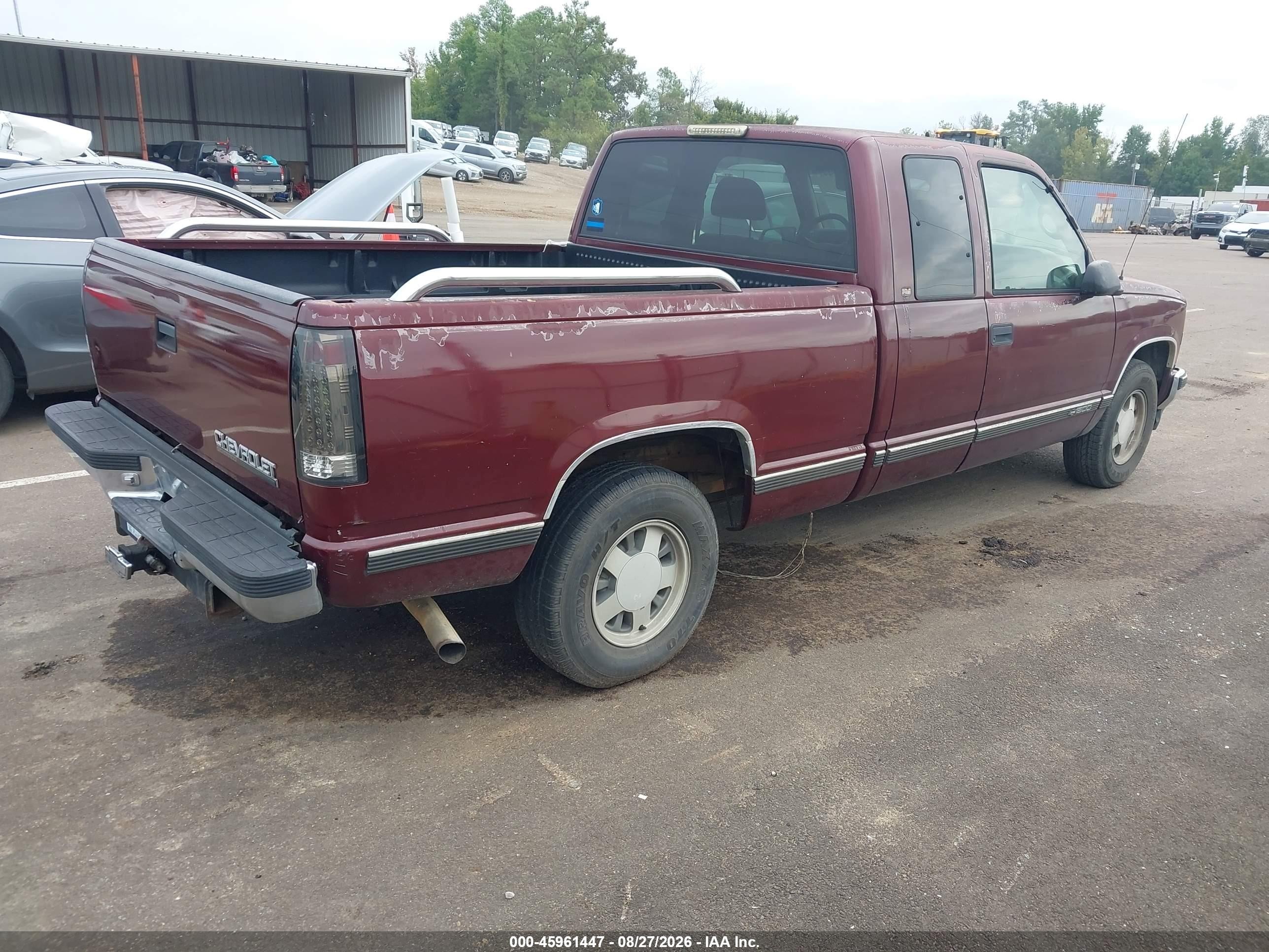 1998 Chevrolet C1500 Fleetside Maroon vin: 2GCEC19R7W1226361