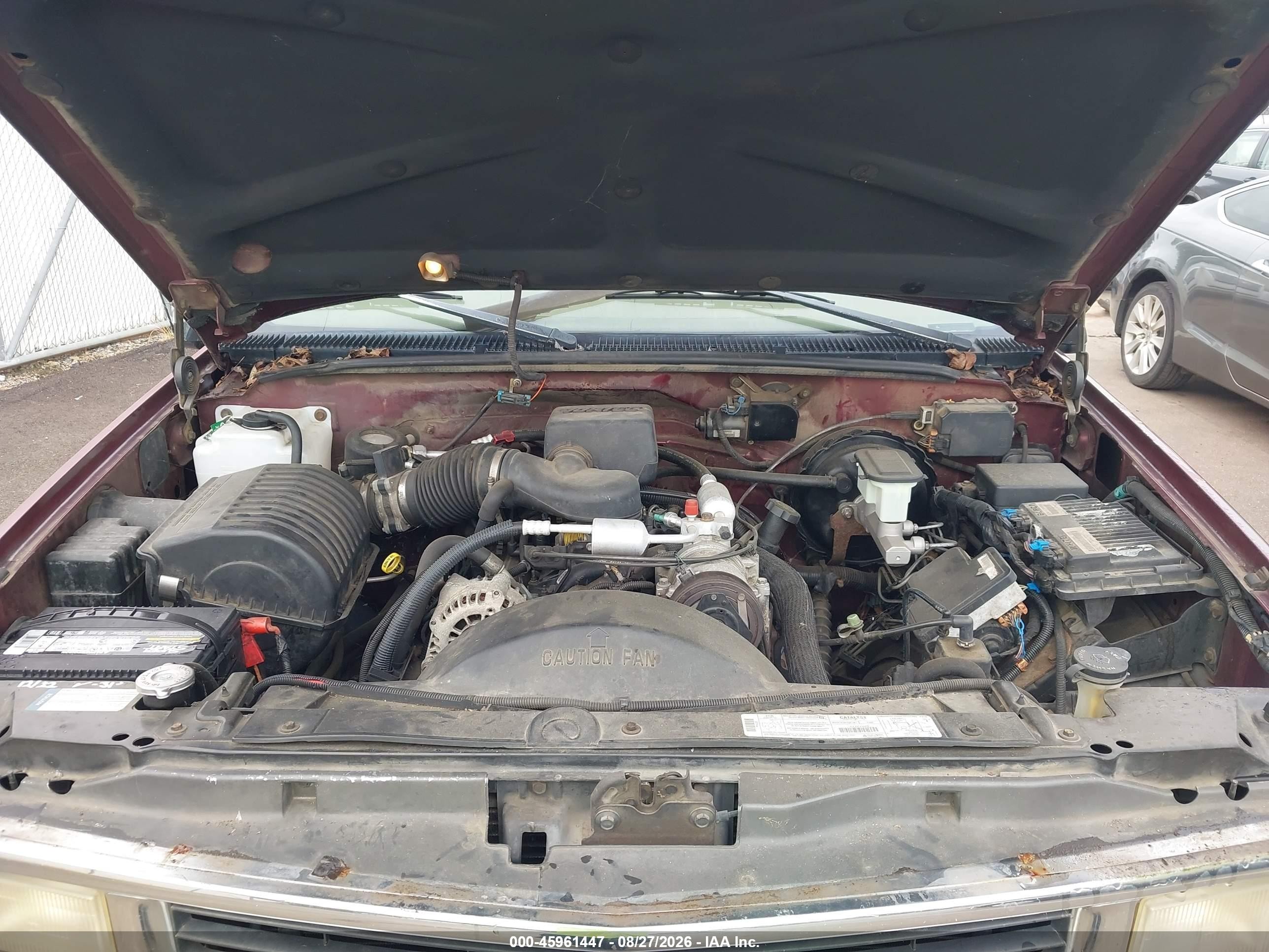 1998 Chevrolet C1500 Fleetside Maroon vin: 2GCEC19R7W1226361