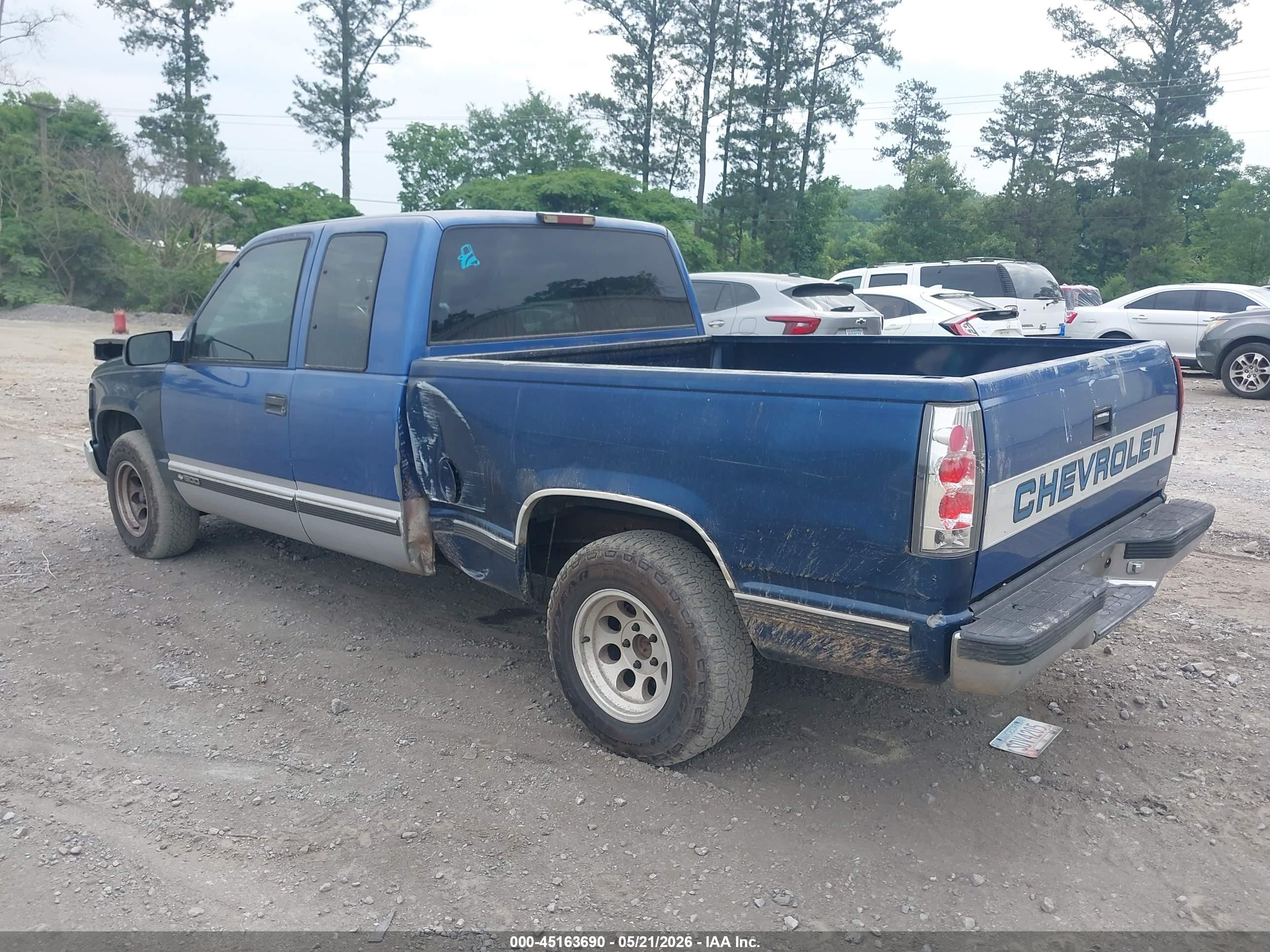 1997 Chevrolet C1500 Fleetside Blue vin: 2GCEC19R8V1128079