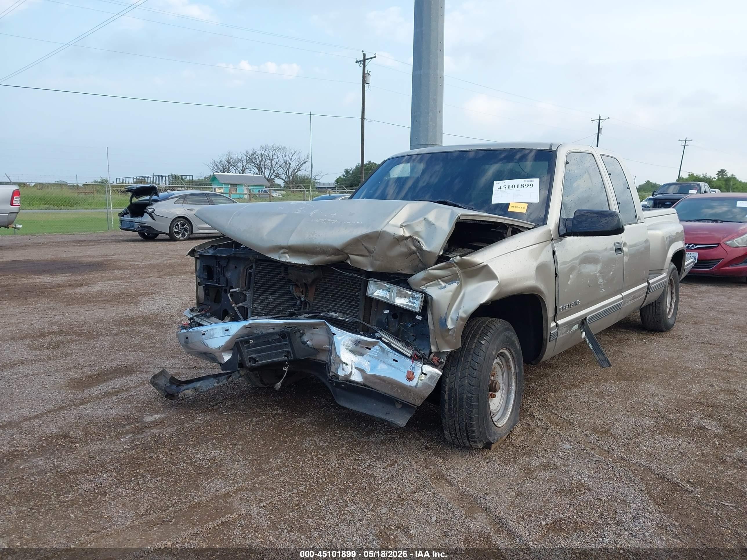 1998 Chevrolet C1500 Fleetside Gold vin: 2GCEC19R8W1187148