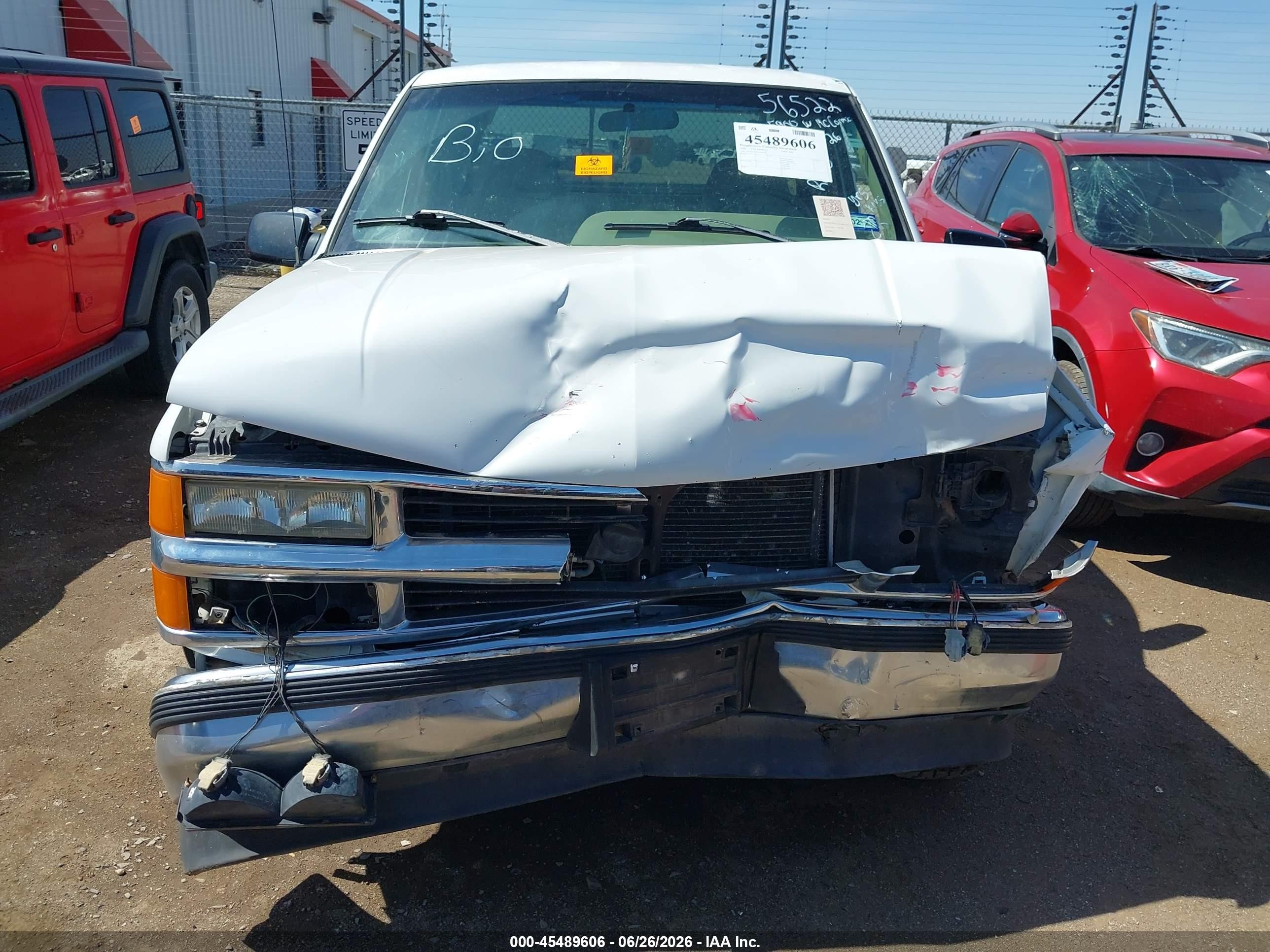 1996 Chevrolet Gmt-400 C1500 Белый vin: 2GCEC19RXT1199720
