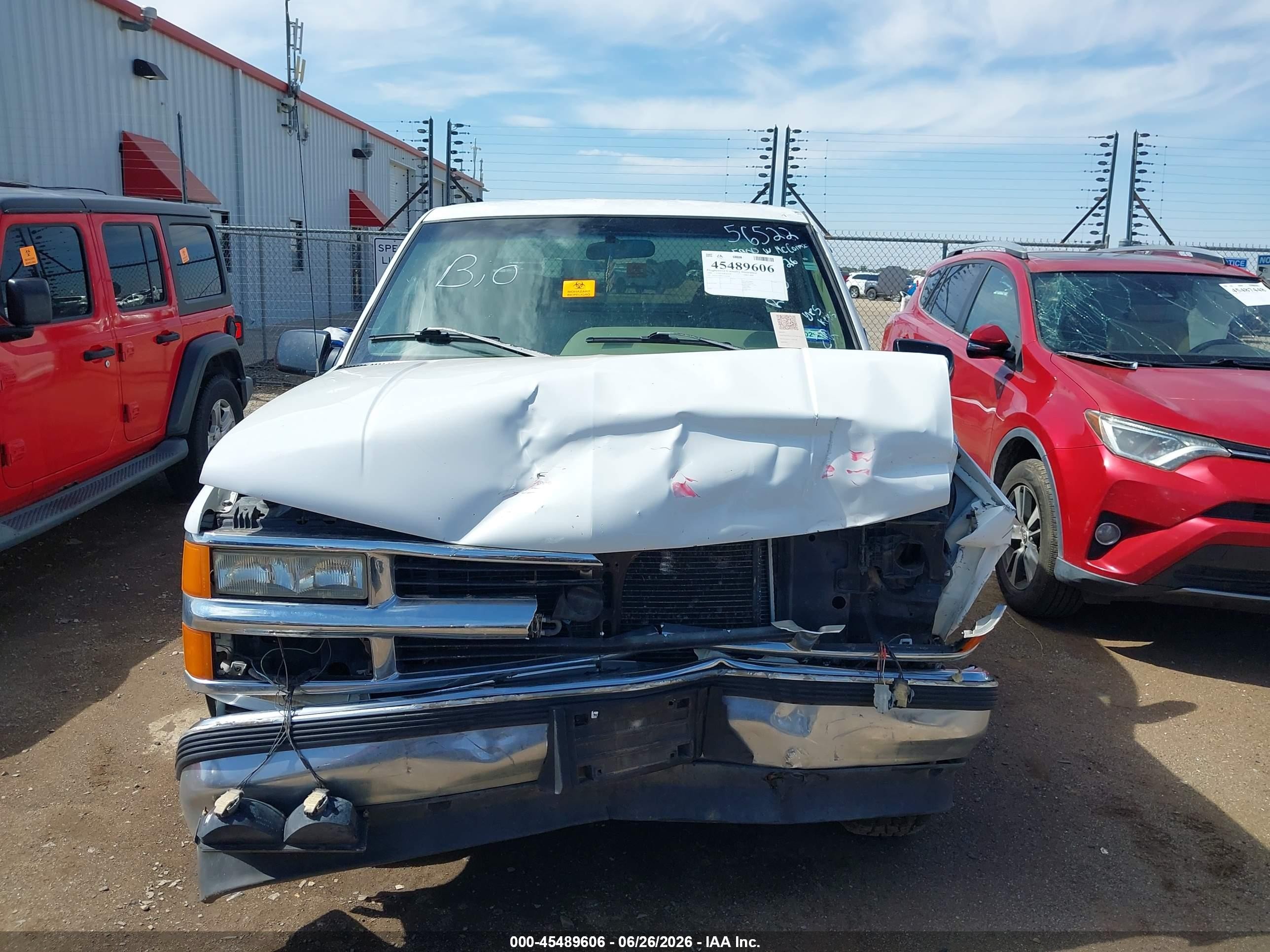 1996 Chevrolet Gmt-400 C1500 Белый vin: 2GCEC19RXT1199720