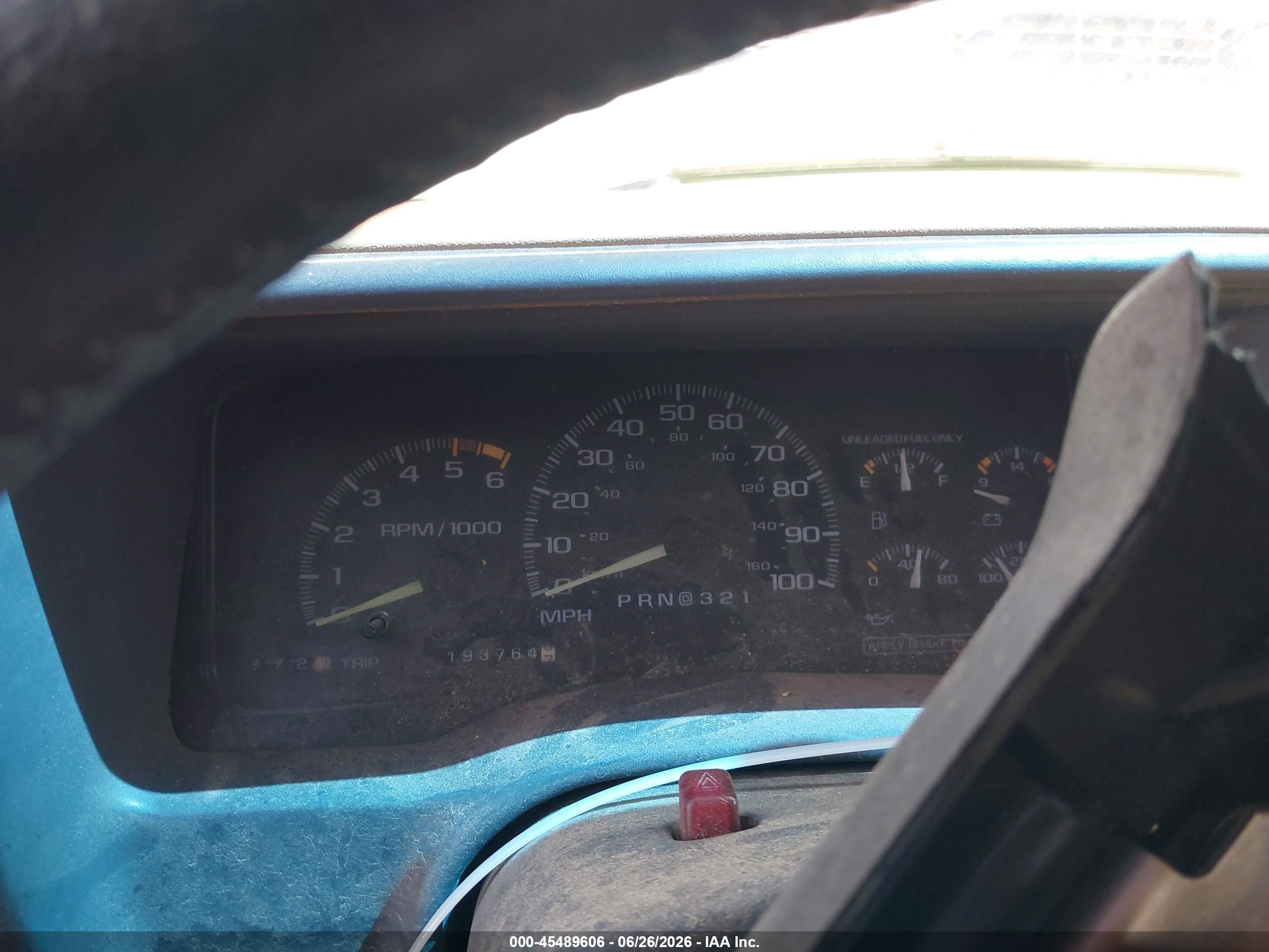 1996 Chevrolet Gmt-400 C1500 Белый vin: 2GCEC19RXT1199720