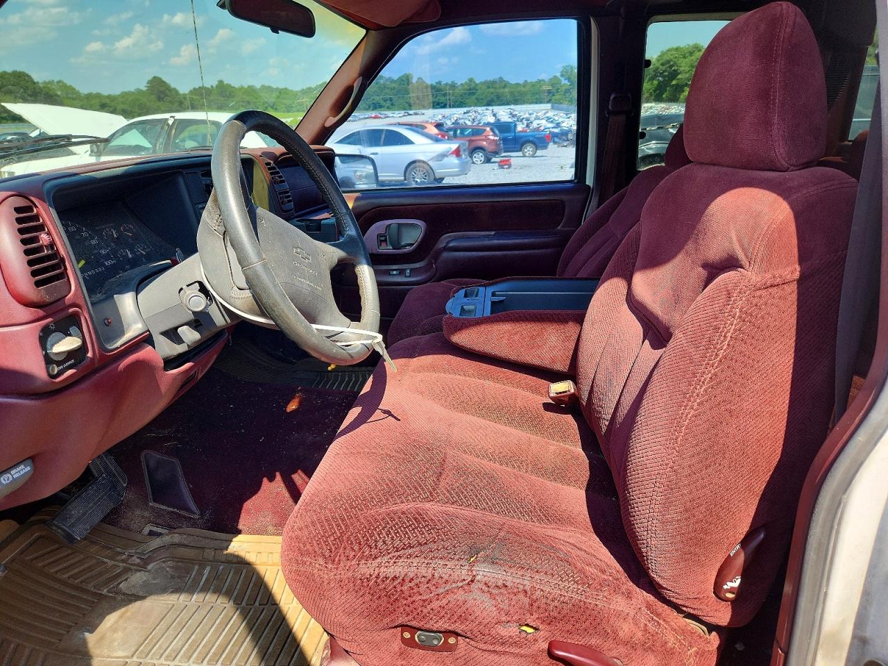 1997 Chevrolet Gmt-400 C1500 Two Tone vin: 2GCEC19RXV1248708