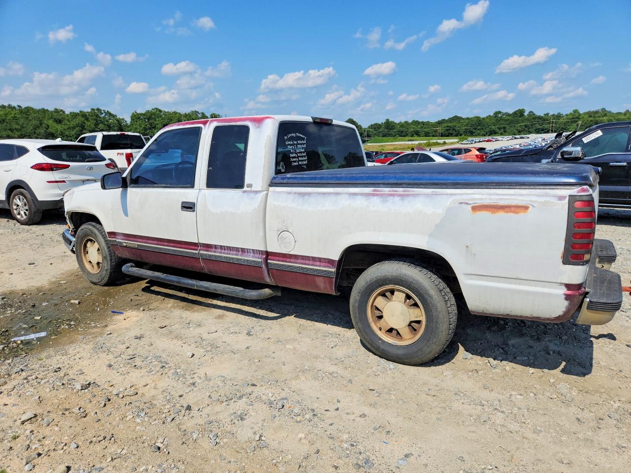 1997 Chevrolet Gmt-400 C1500 Two Tone vin: 2GCEC19RXV1248708
