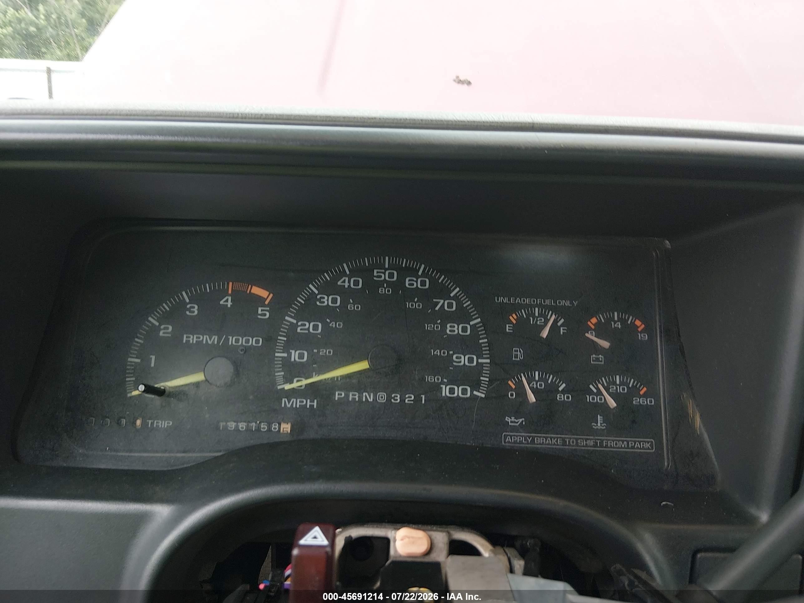 1998 Chevrolet C/k 1500 Fleetside Maroon vin: 2GCEC19RXW1127128