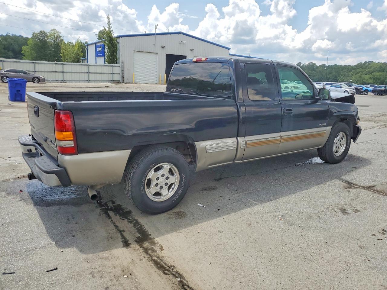 2002 Chevrolet Silverado C1500 Black vin: 2GCEC19T021408778