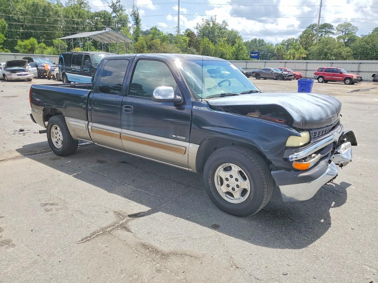2002 Chevrolet Silverado C1500 Black vin: 2GCEC19T021408778