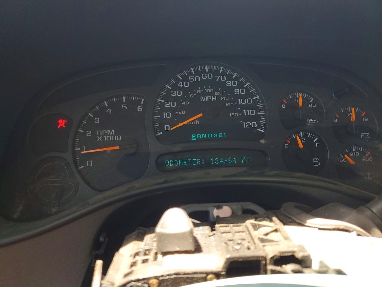 2003 Chevrolet Silverado C1500 Белый vin: 2GCEC19T031169069