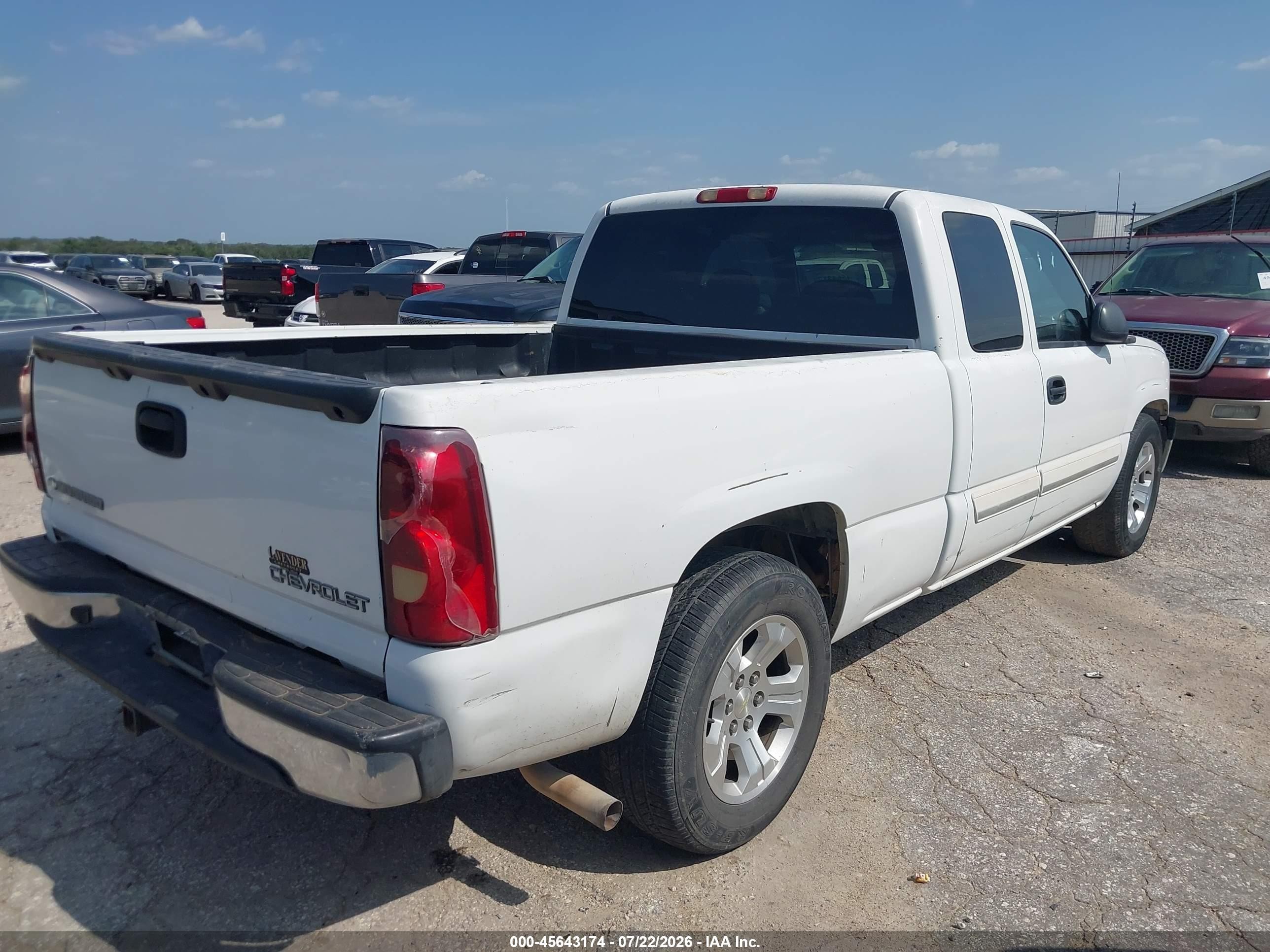 2003 Chevrolet Silverado 1500 Ls White vin: 2GCEC19T031369837