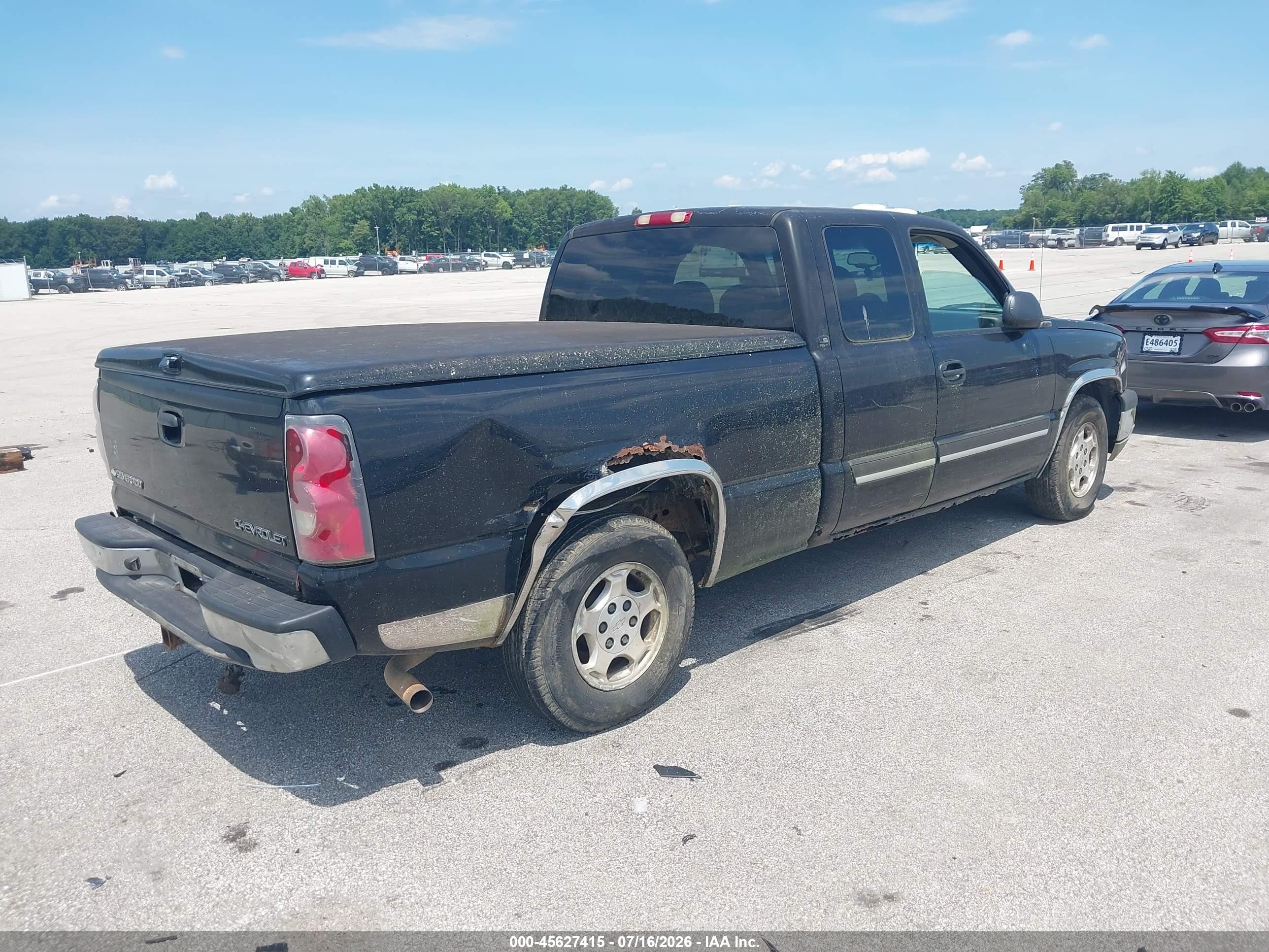 2004 Chevrolet Silverado 1500 Ls Black vin: 2GCEC19T041171406