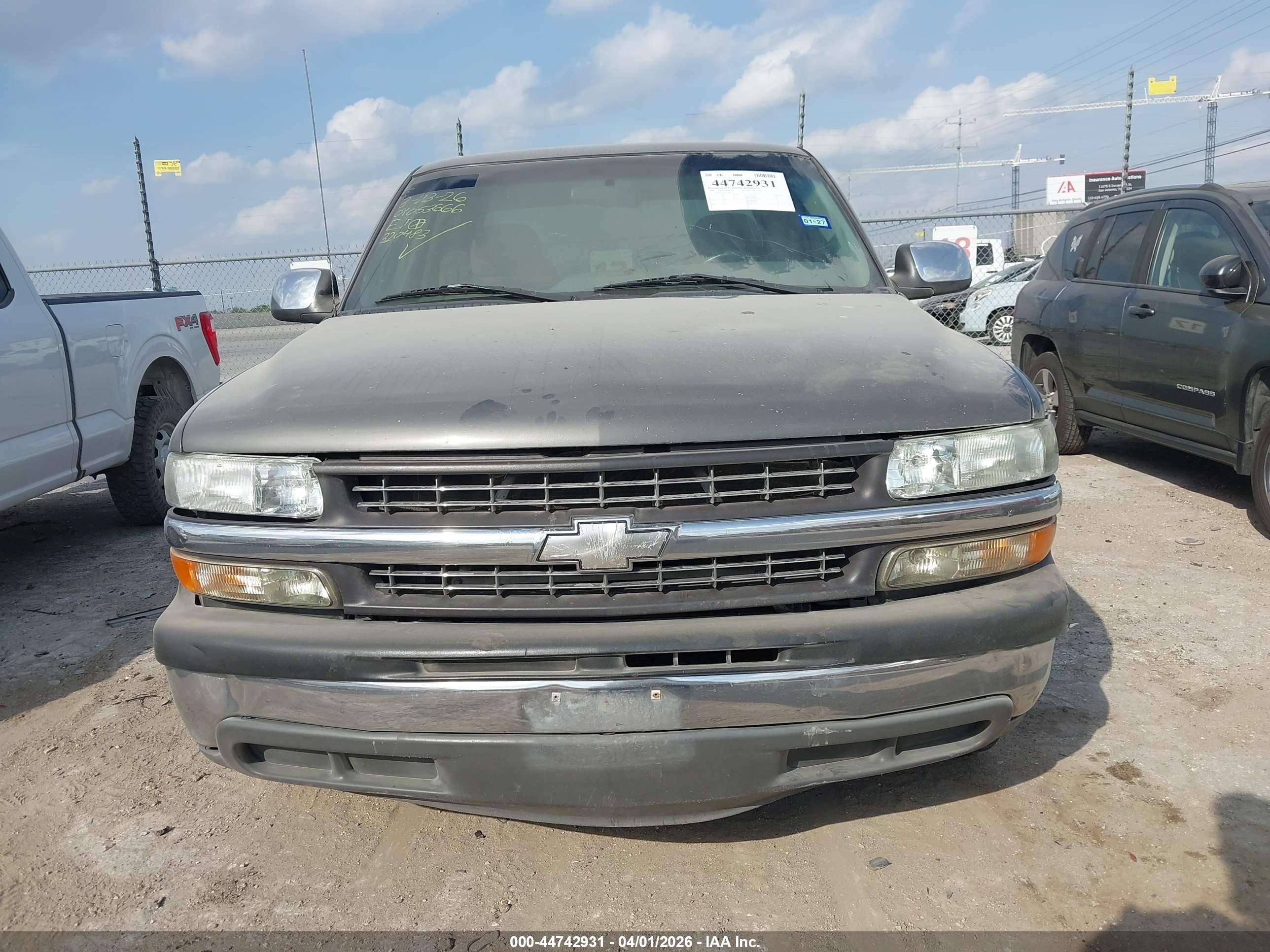 2000 Chevrolet Silverado 1500 Ls Gray vin: 2GCEC19T0Y1320483