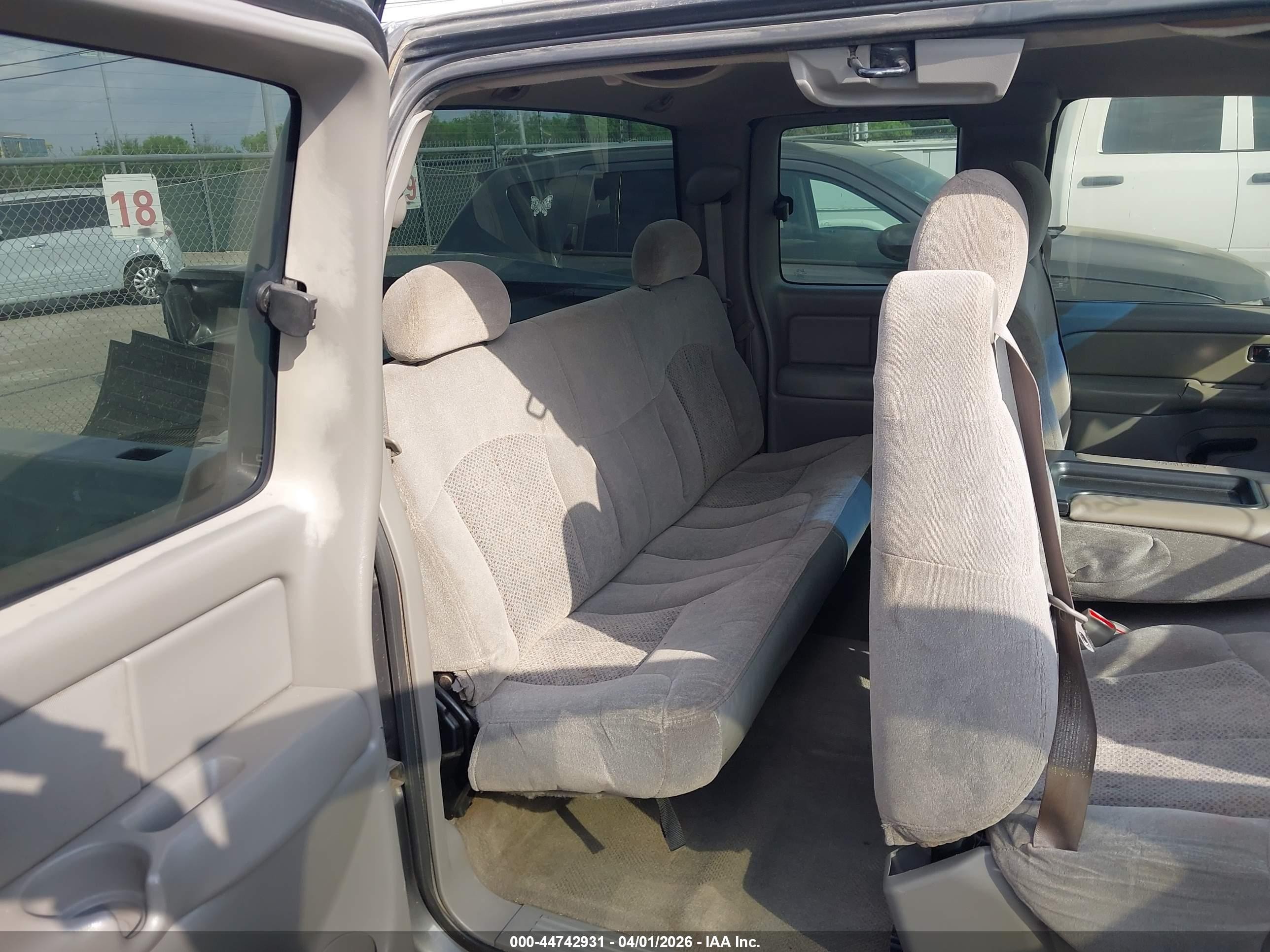 2000 Chevrolet Silverado 1500 Ls Gray vin: 2GCEC19T0Y1320483