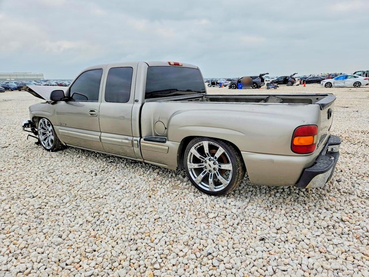 2000 Chevrolet Silverado C1500 Beige vin: 2GCEC19T0Y1375953