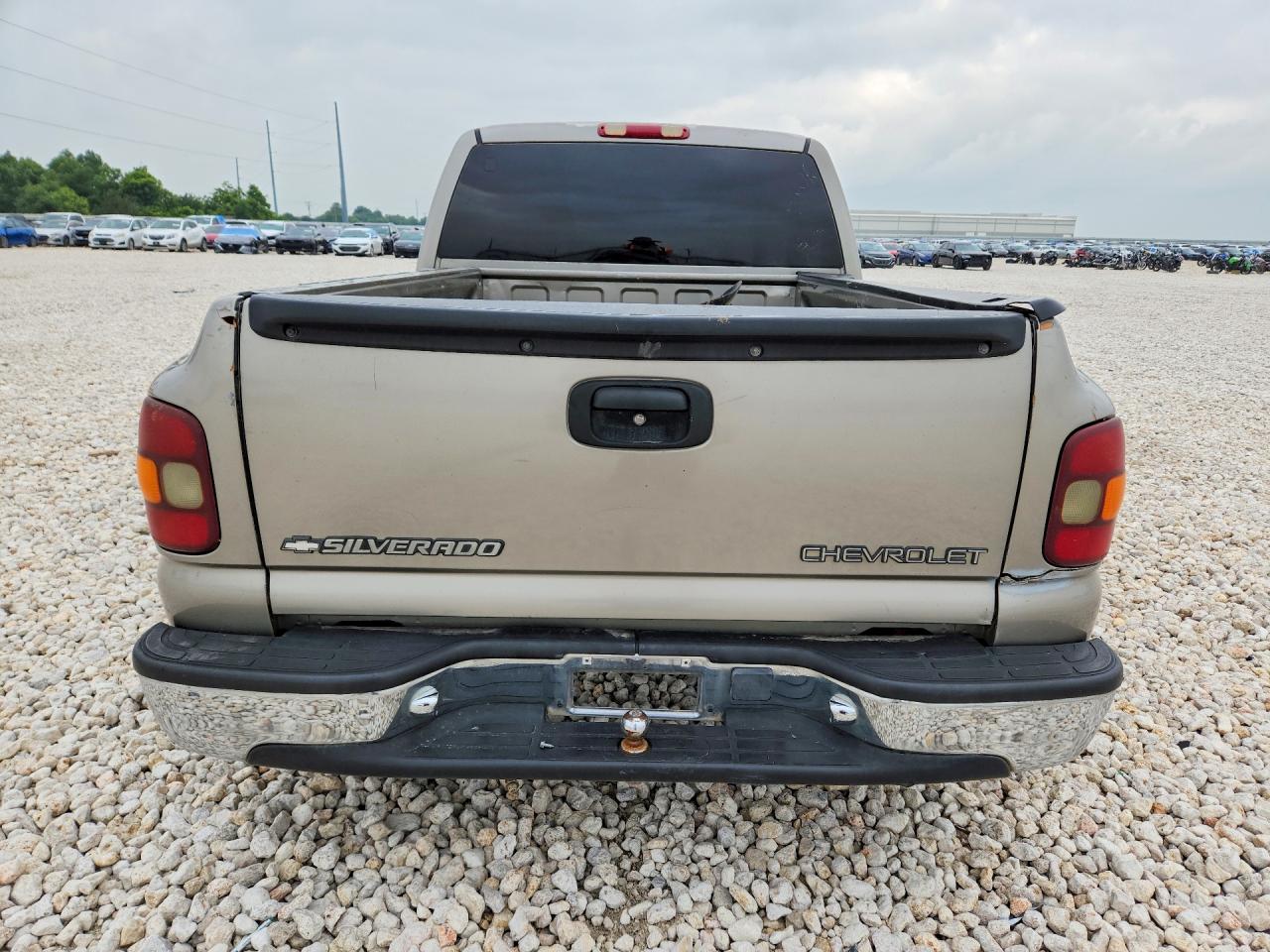 2000 Chevrolet Silverado C1500 Beige vin: 2GCEC19T0Y1375953