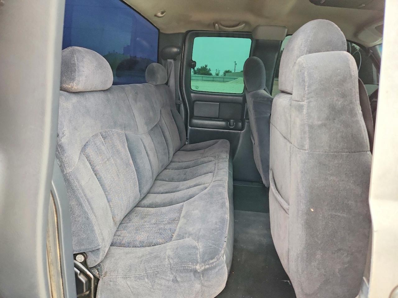 2000 Chevrolet Silverado C1500 Beige vin: 2GCEC19T0Y1375953
