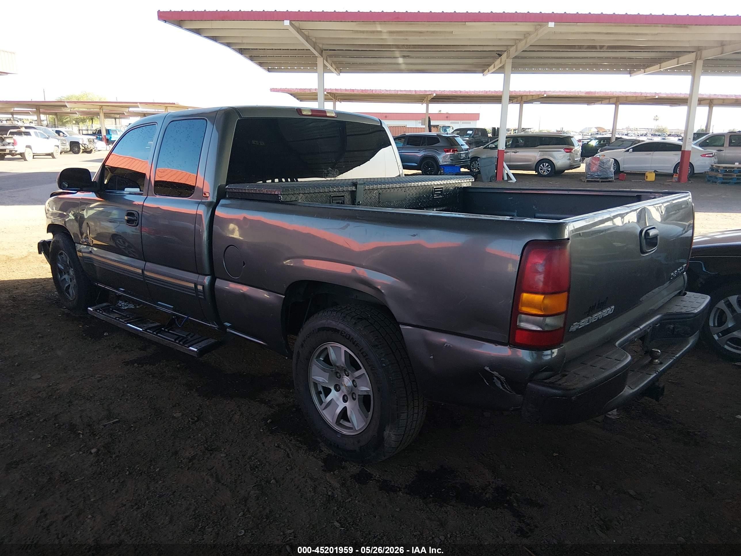 2001 Chevrolet Silverado 1500 Ls Серый vin: 2GCEC19T111305772