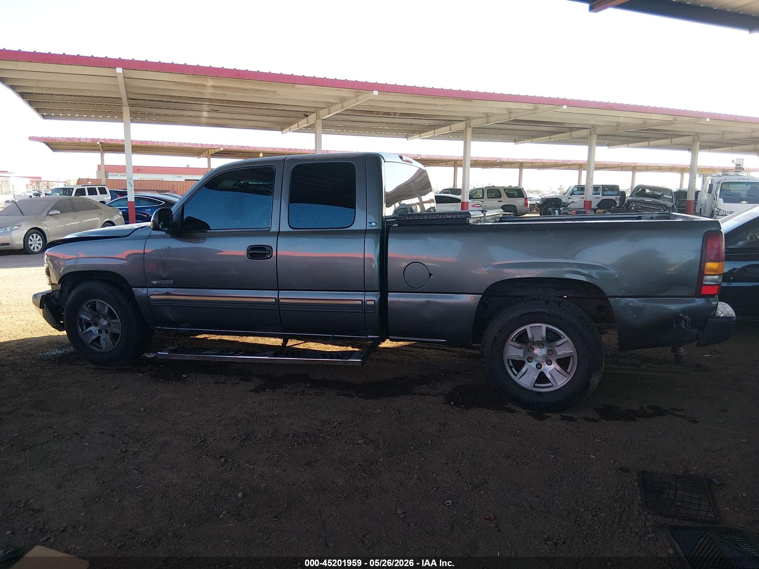 2001 Chevrolet Silverado 1500 Ls Серый vin: 2GCEC19T111305772