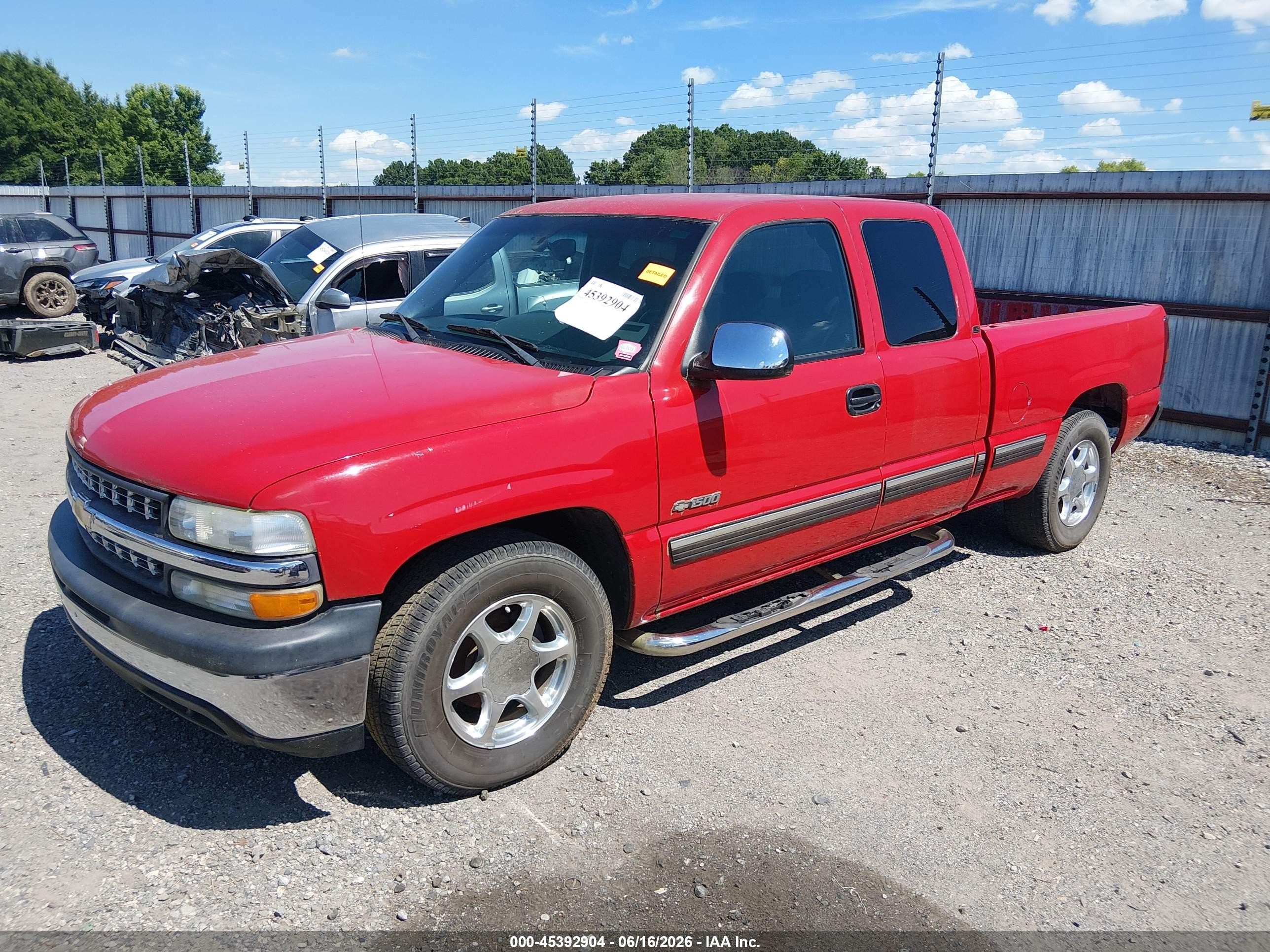 2001 Chevrolet Silverado 1500 Ls Red vin: 2GCEC19T111350002