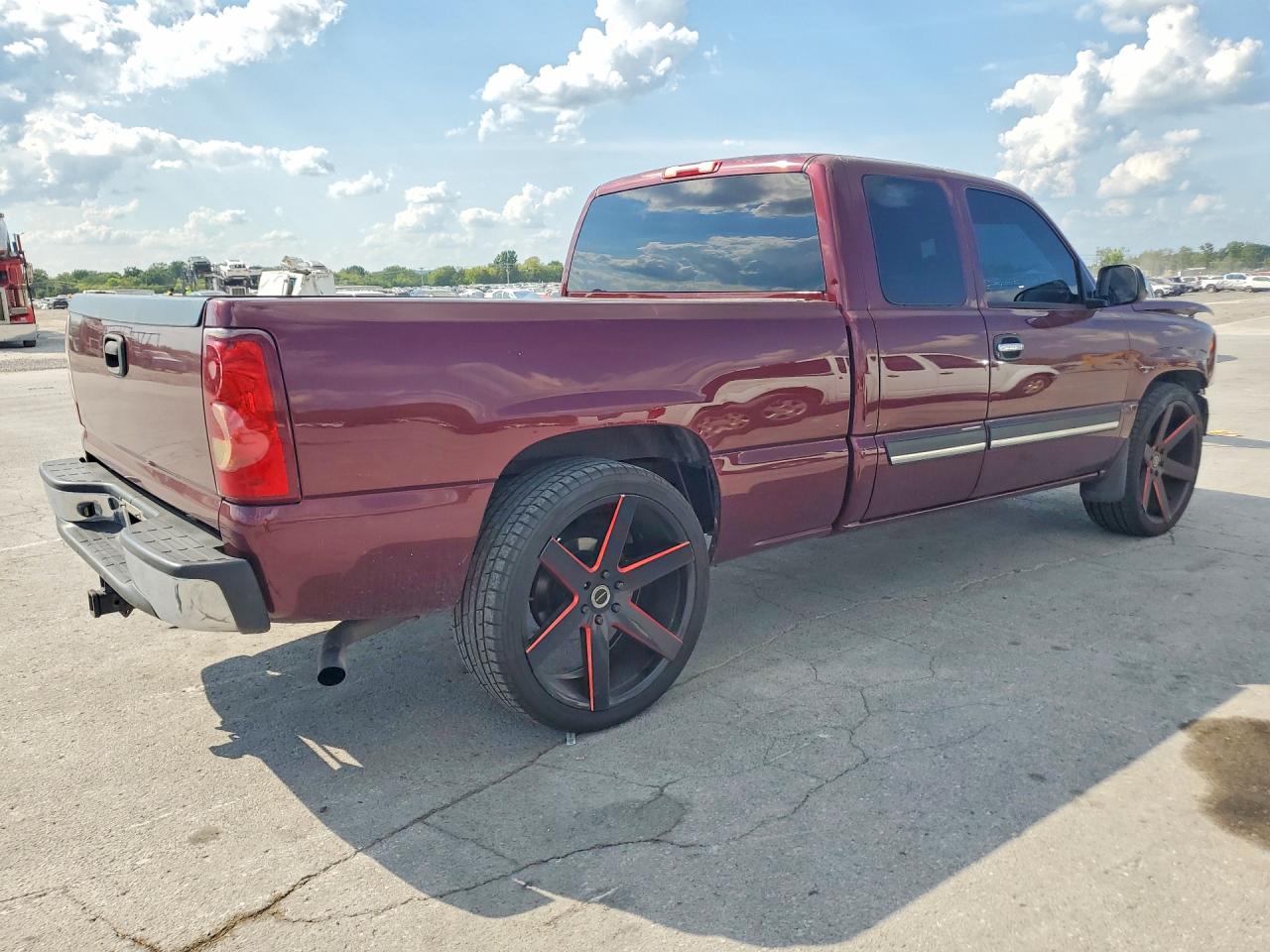 2003 Chevrolet Silverado C1500 Burgundy vin: 2GCEC19T131348768