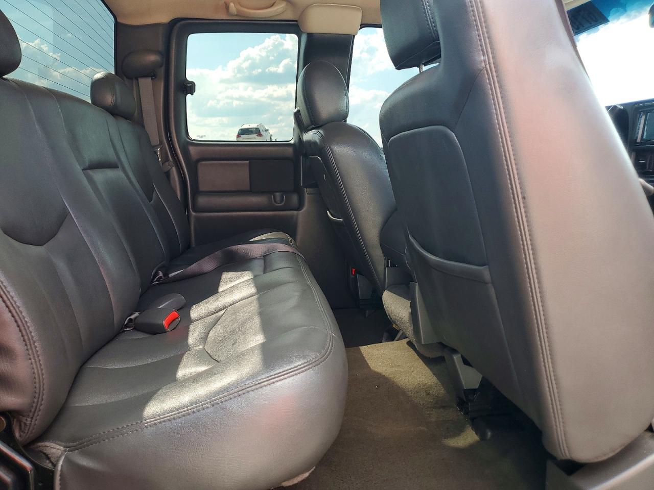 2003 Chevrolet Silverado C1500 Burgundy vin: 2GCEC19T131348768