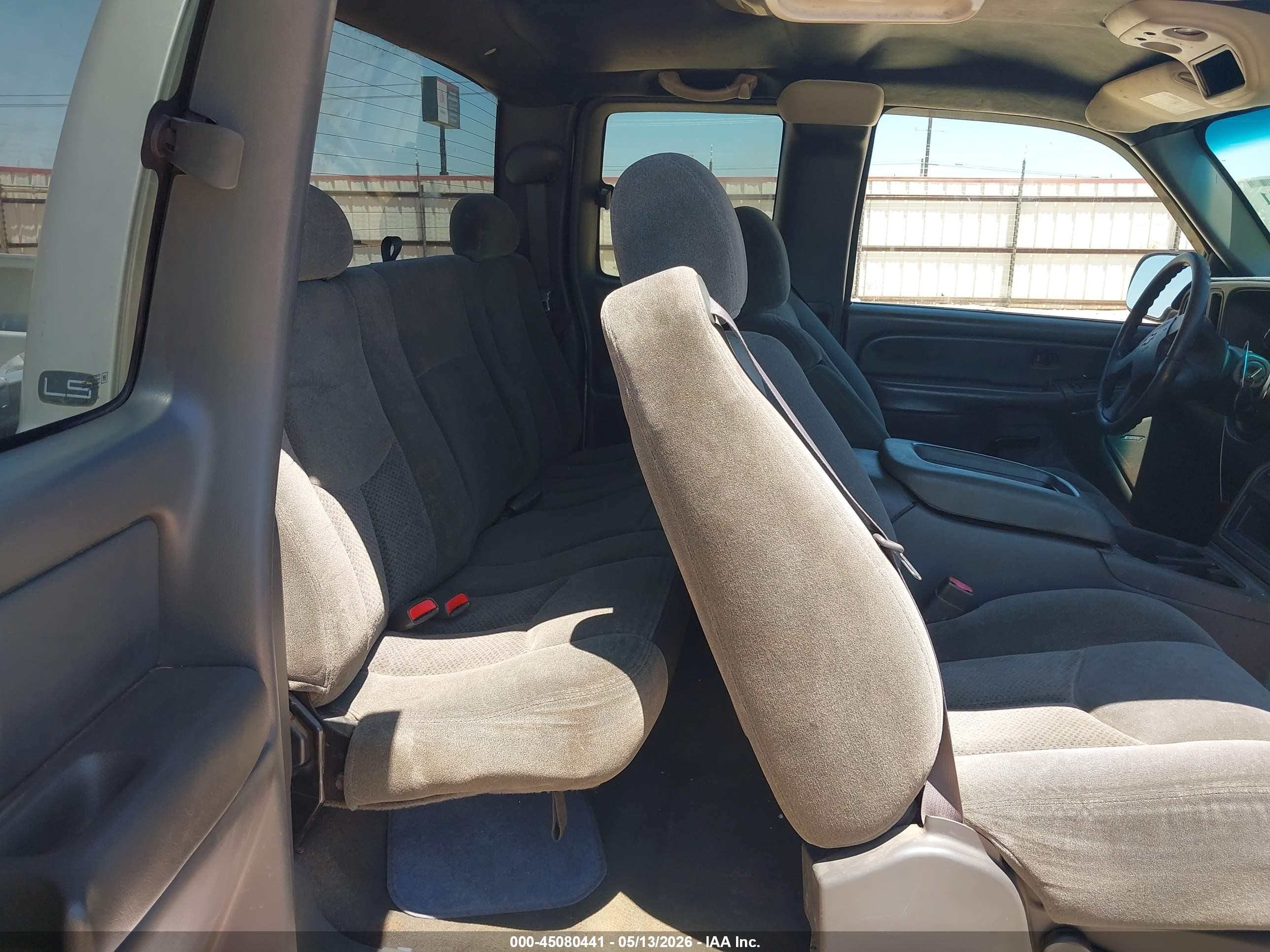2004 Chevrolet Silverado 1500 Ls Silver vin: 2GCEC19T141280795