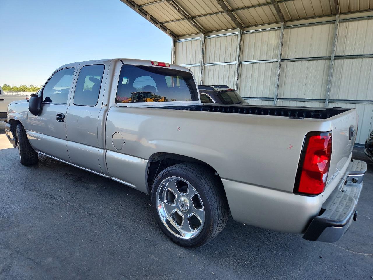 2005 Chevrolet Silverado C1500 Tan vin: 2GCEC19T151282726