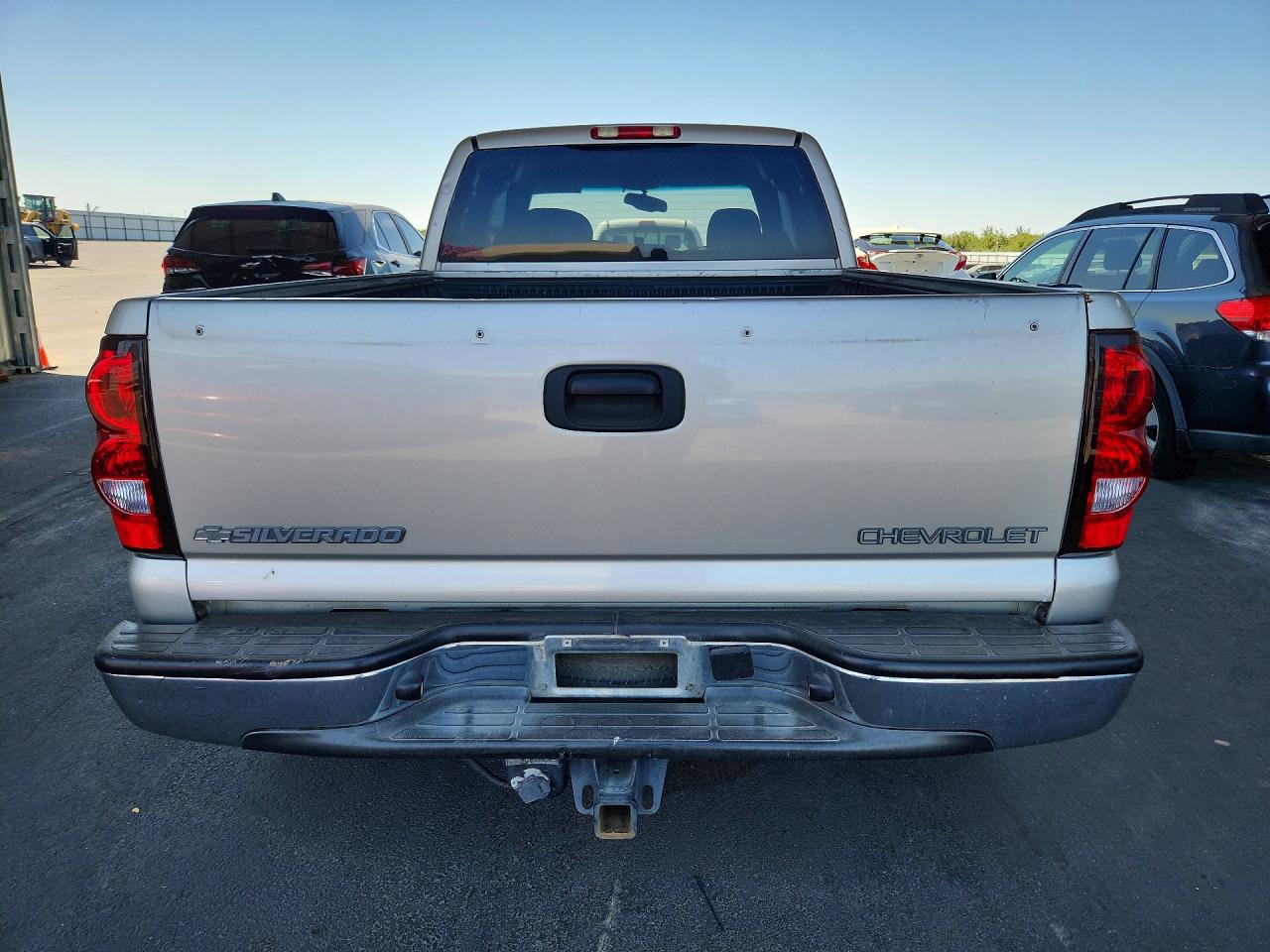 2005 Chevrolet Silverado C1500 Tan vin: 2GCEC19T151282726