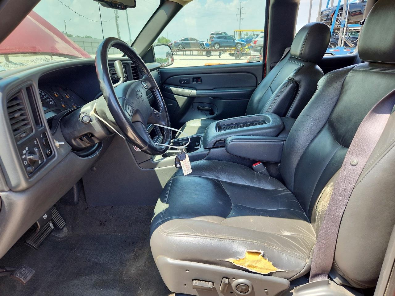 2005 Chevrolet Silverado C1500 Red vin: 2GCEC19T151337661