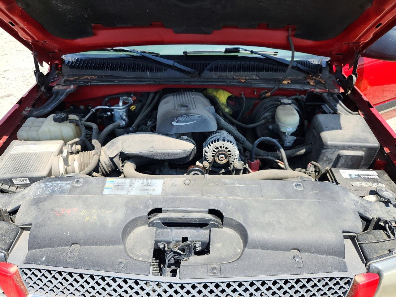 2005 Chevrolet Silverado C1500 Red vin: 2GCEC19T151337661
