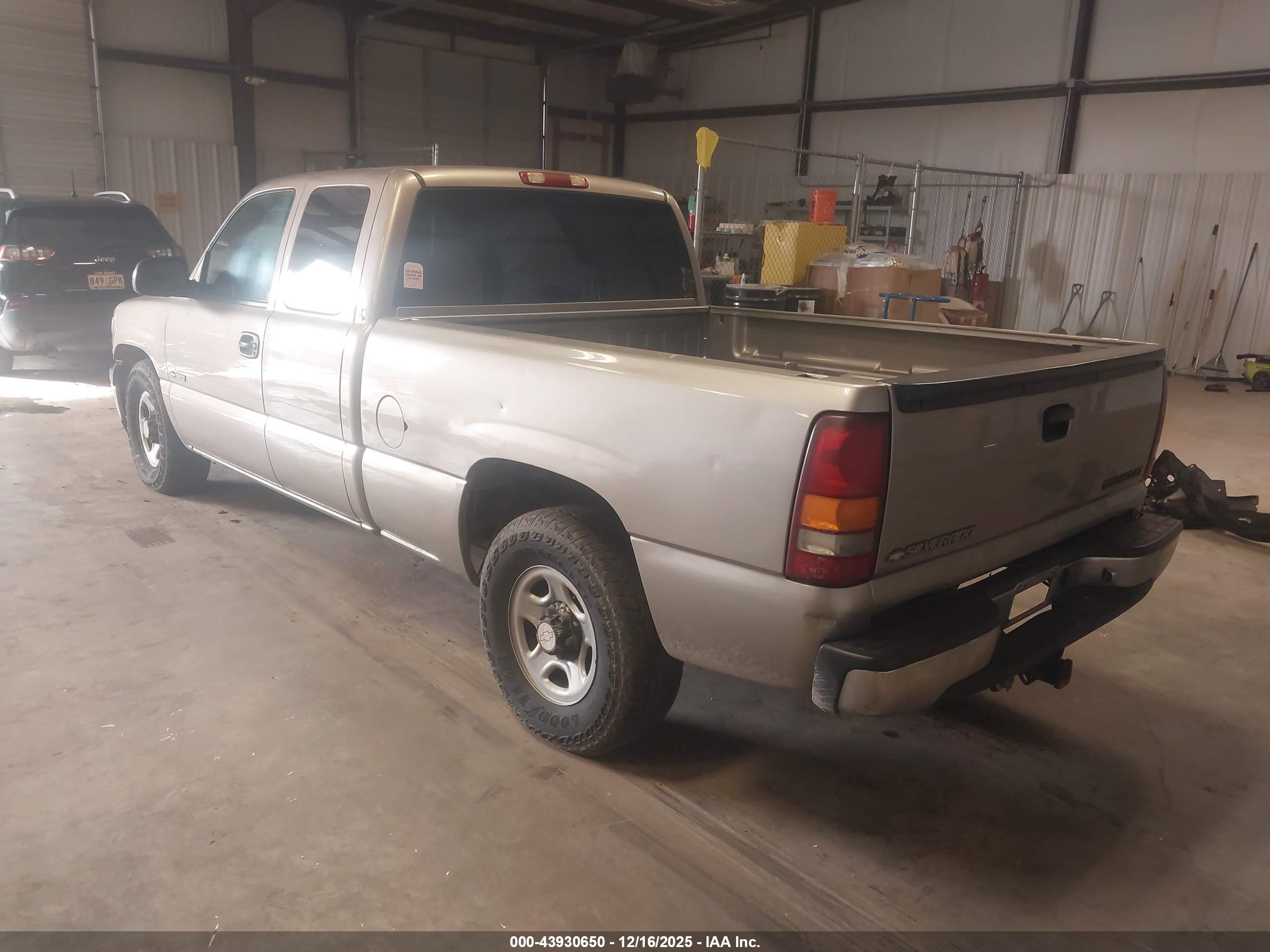 2001 Chevrolet Silverado 1500 Ls Коричневый vin: 2GCEC19T211337176