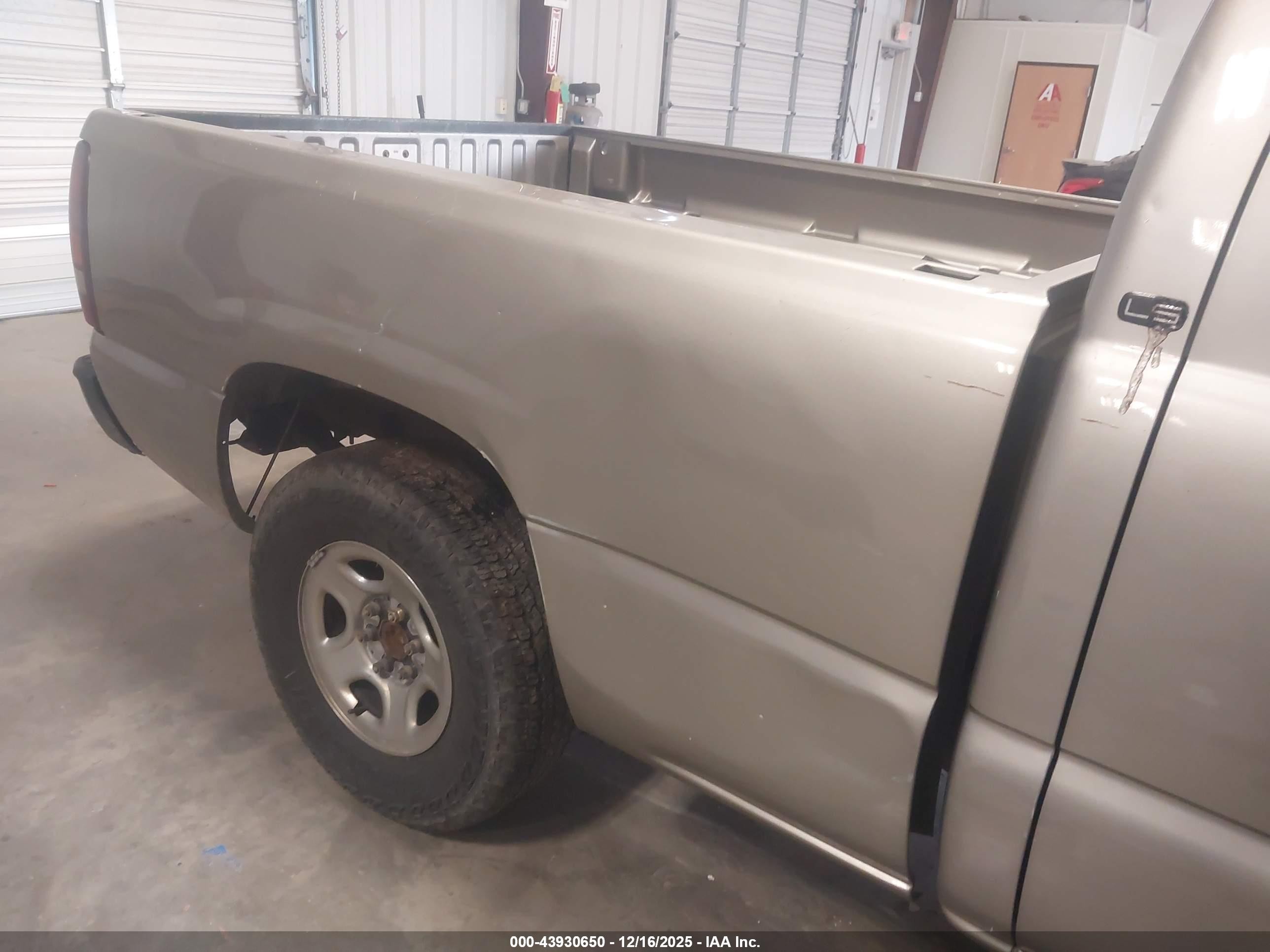 2001 Chevrolet Silverado 1500 Ls Коричневый vin: 2GCEC19T211337176