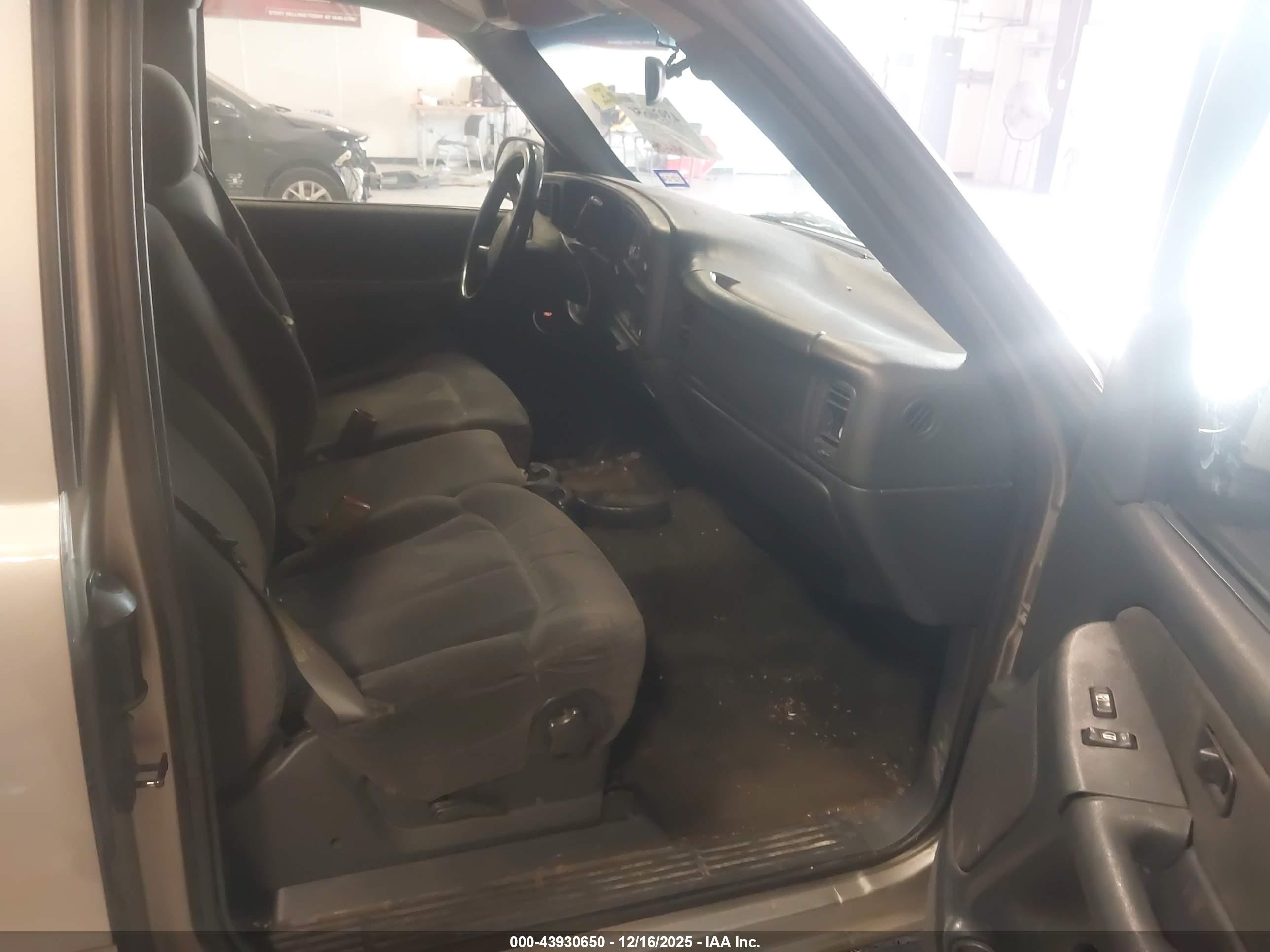 2001 Chevrolet Silverado 1500 Ls Коричневый vin: 2GCEC19T211337176