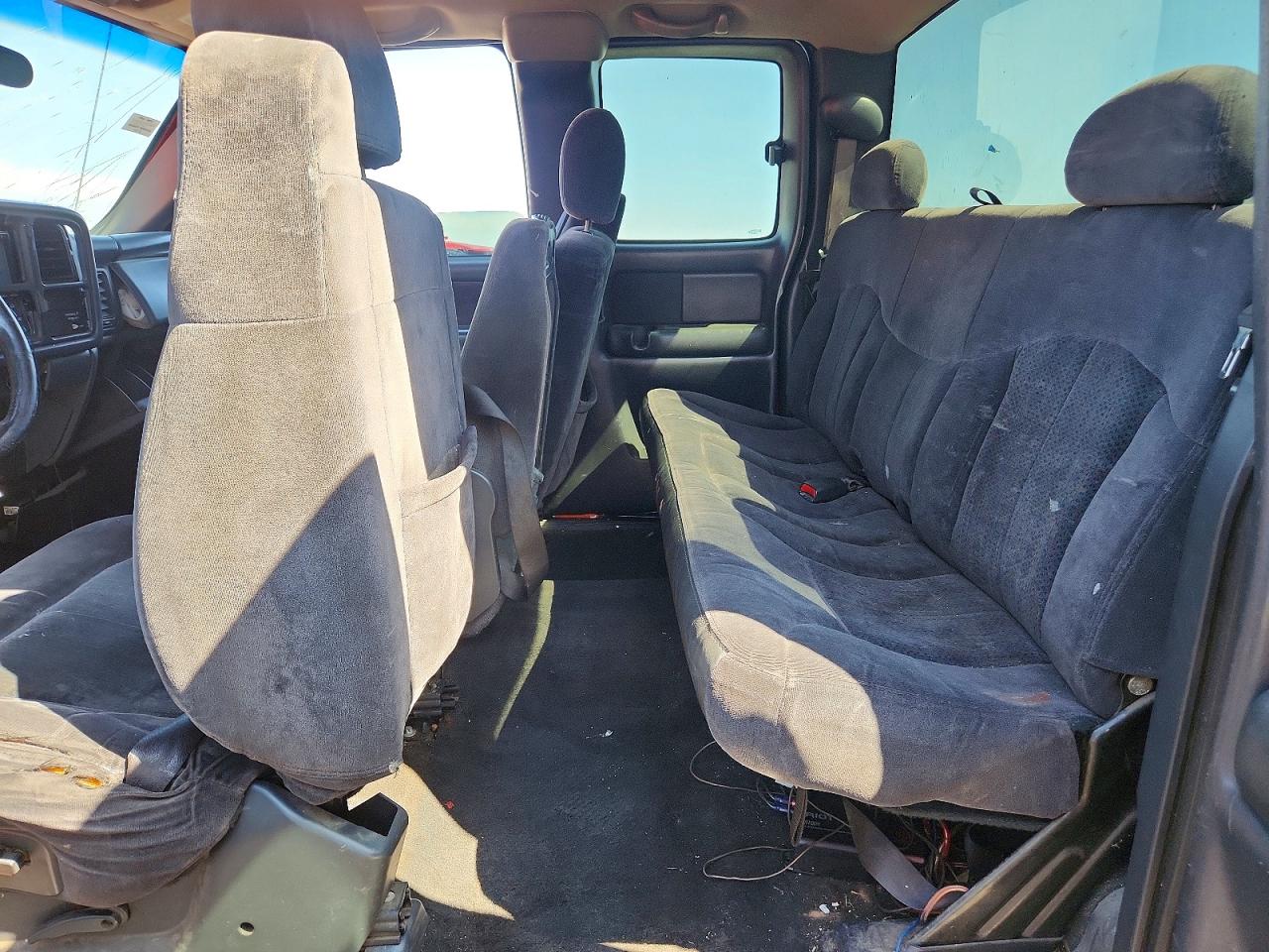 2002 Chevrolet Silverado C1500 Red vin: 2GCEC19T221215600