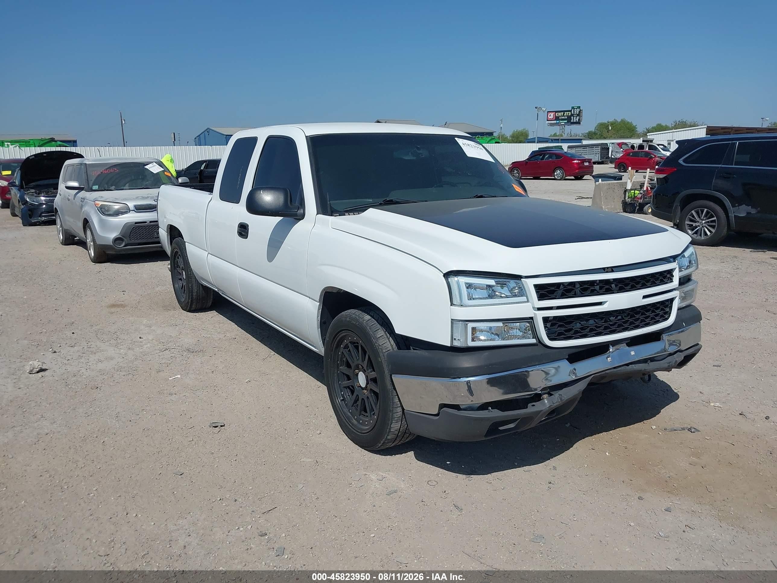 2003 Chevrolet Silverado 1500 Ls White vin: 2GCEC19T231186441
