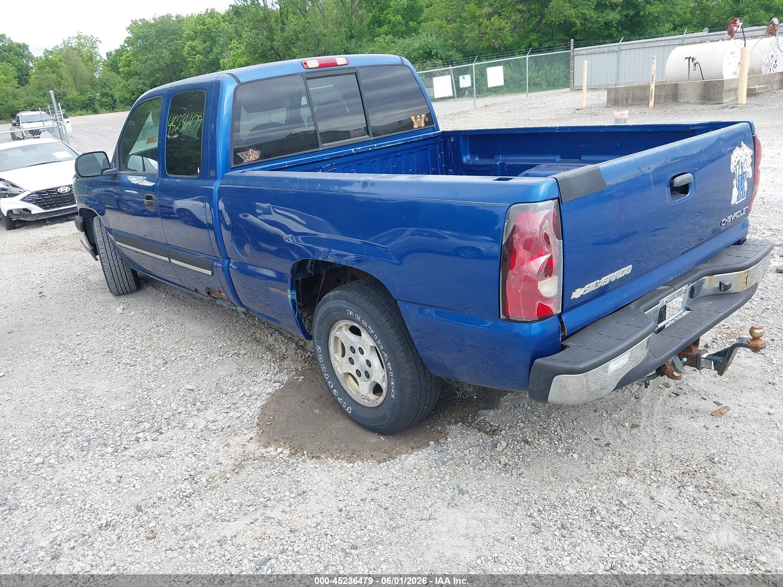 2004 Chevrolet Silverado 1500 Ls Blue vin: 2GCEC19T241335190