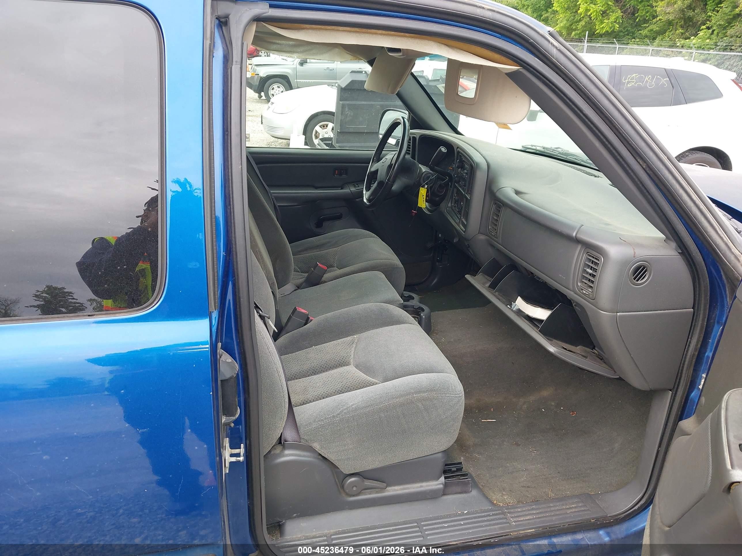 2004 Chevrolet Silverado 1500 Ls Blue vin: 2GCEC19T241335190