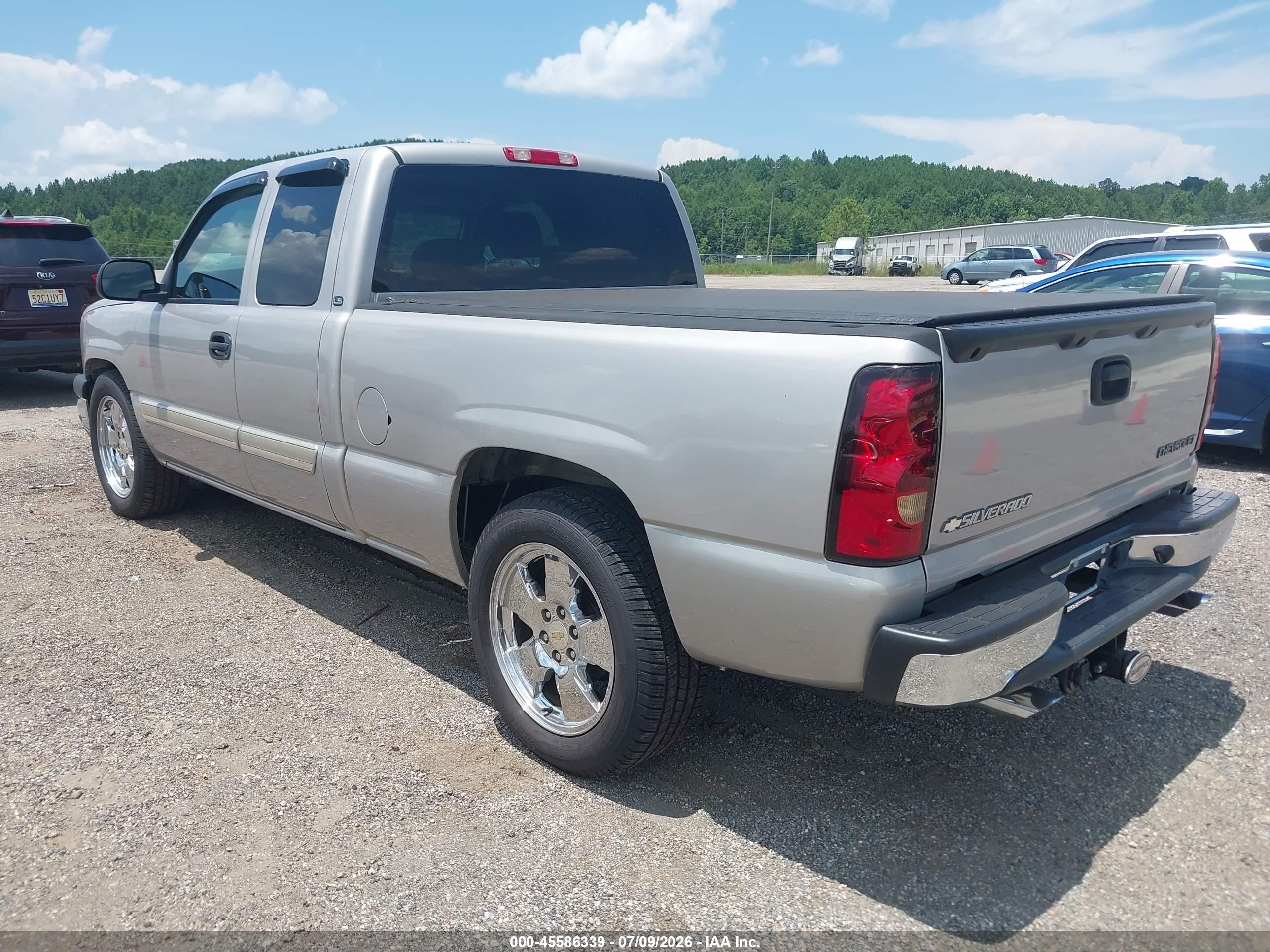 2005 Chevrolet Silverado 1500 Ls Silver vin: 2GCEC19T251139817