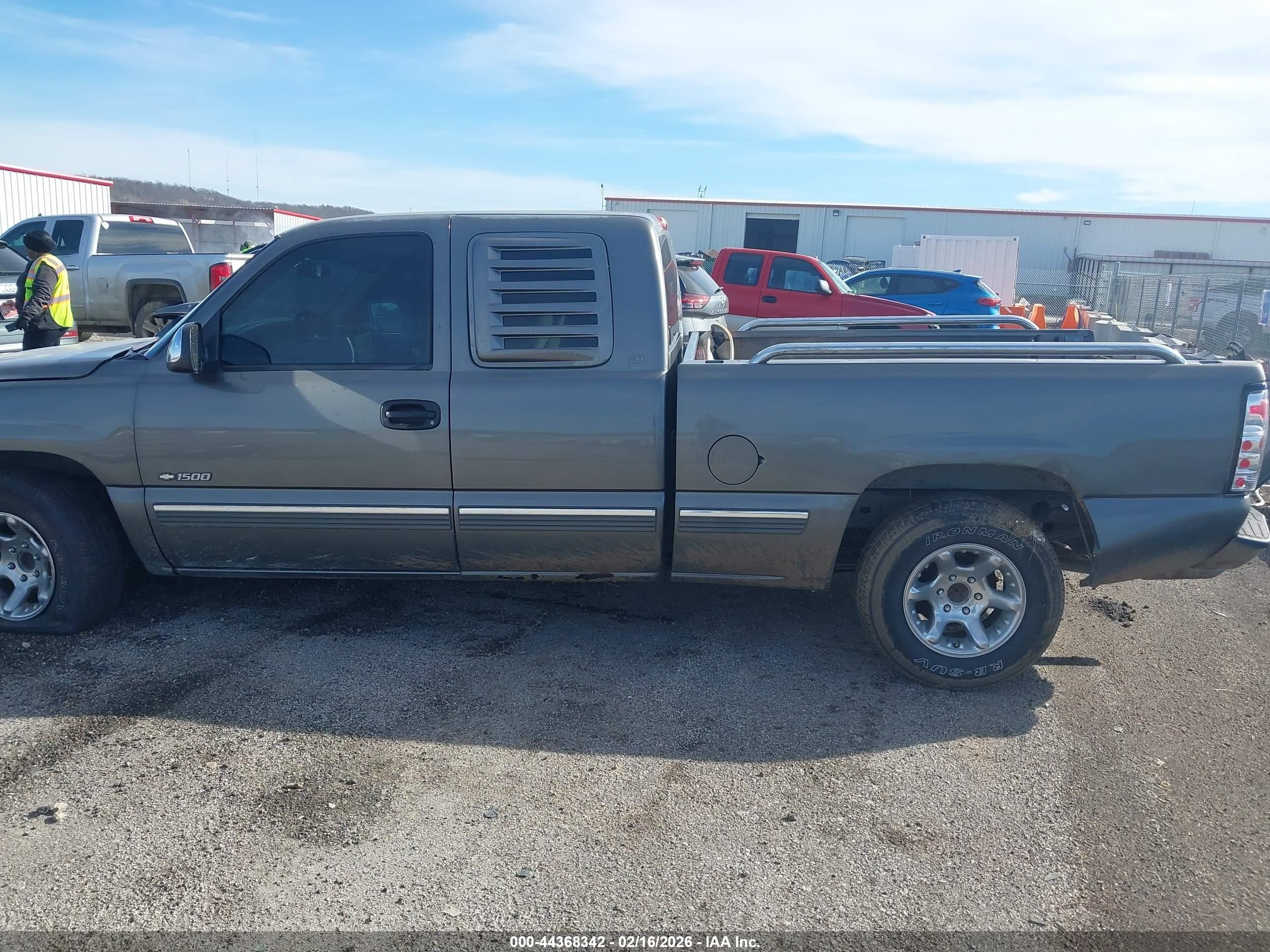 2000 Chevrolet Silverado 1500 Ls Gold vin: 2GCEC19T2Y1101962
